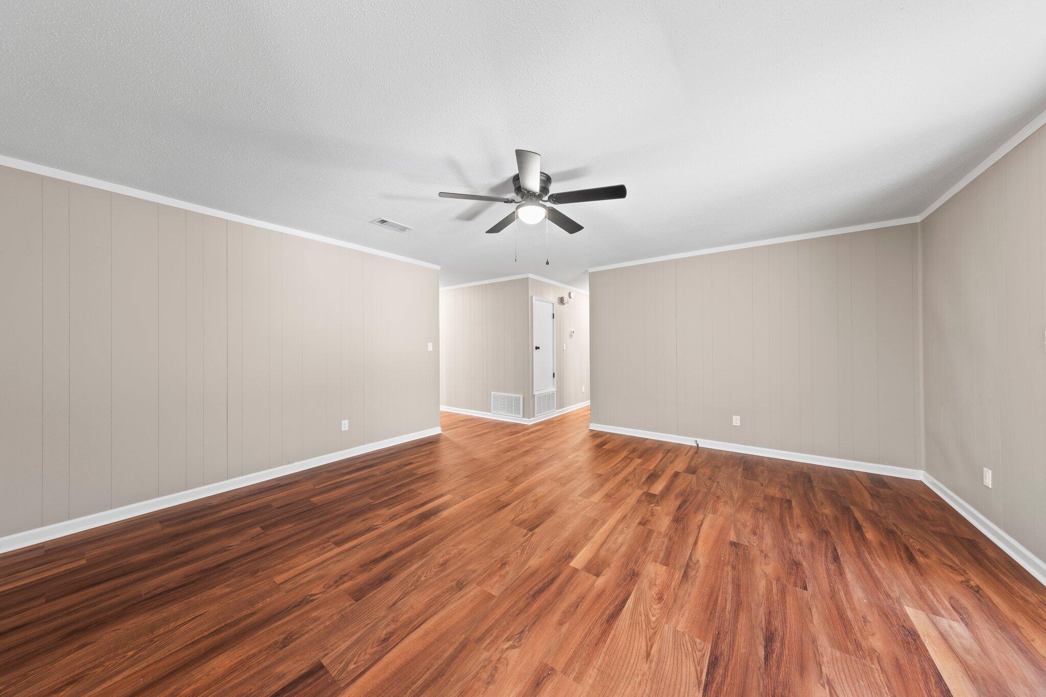 MULLET CREEK - Residential Lease