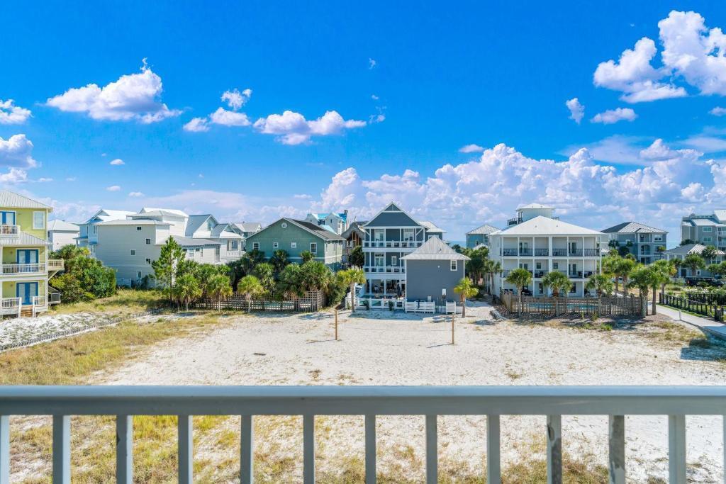 BEACHSIDE VILLAS CONDO - Residential