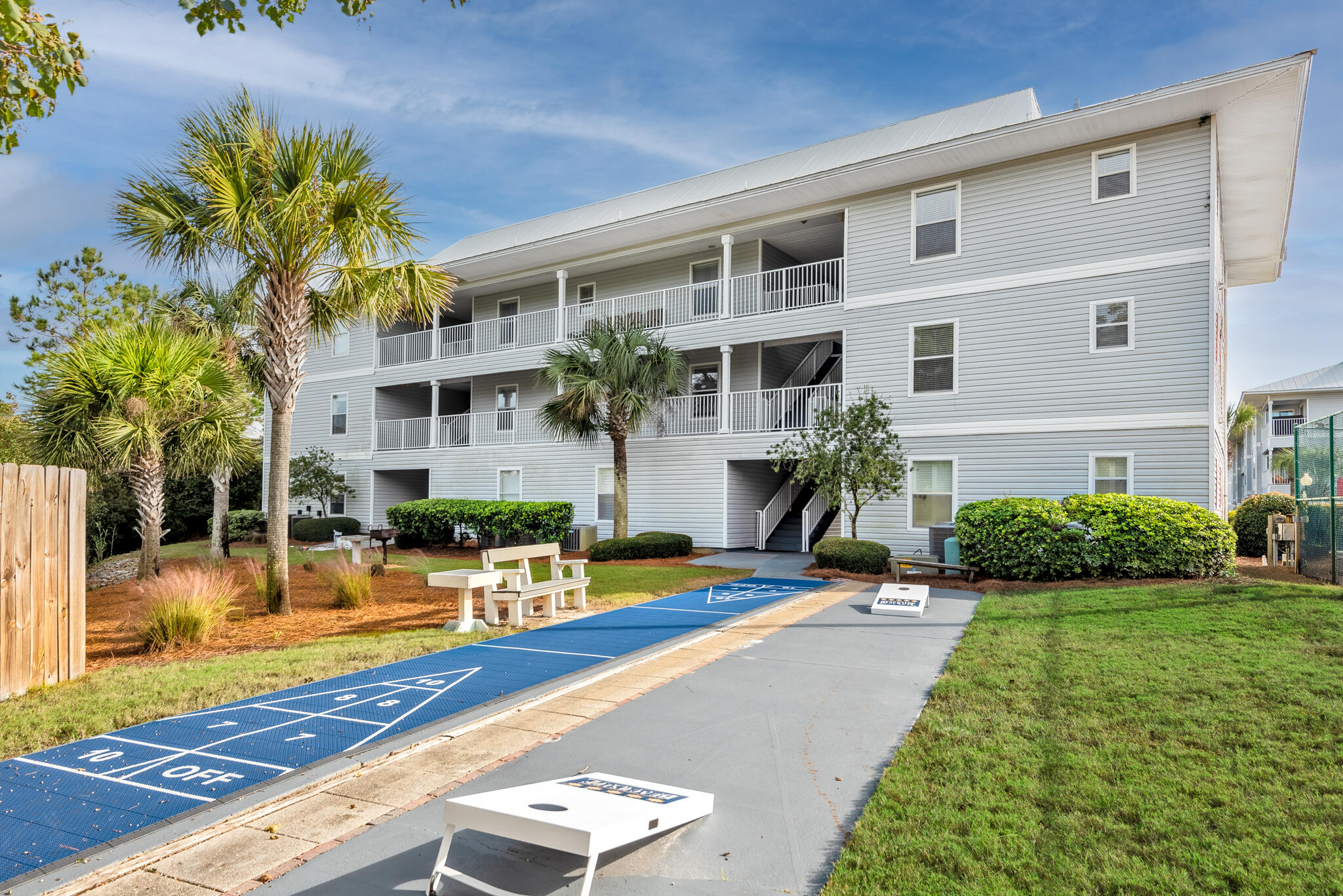 BEACHSIDE VILLAS CONDO - Residential