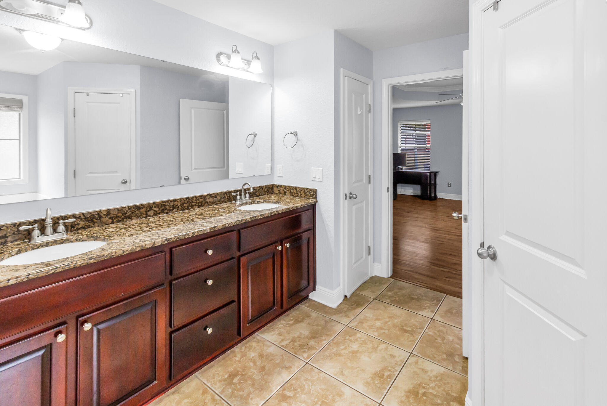 SILVERWOOD - Residential Lease