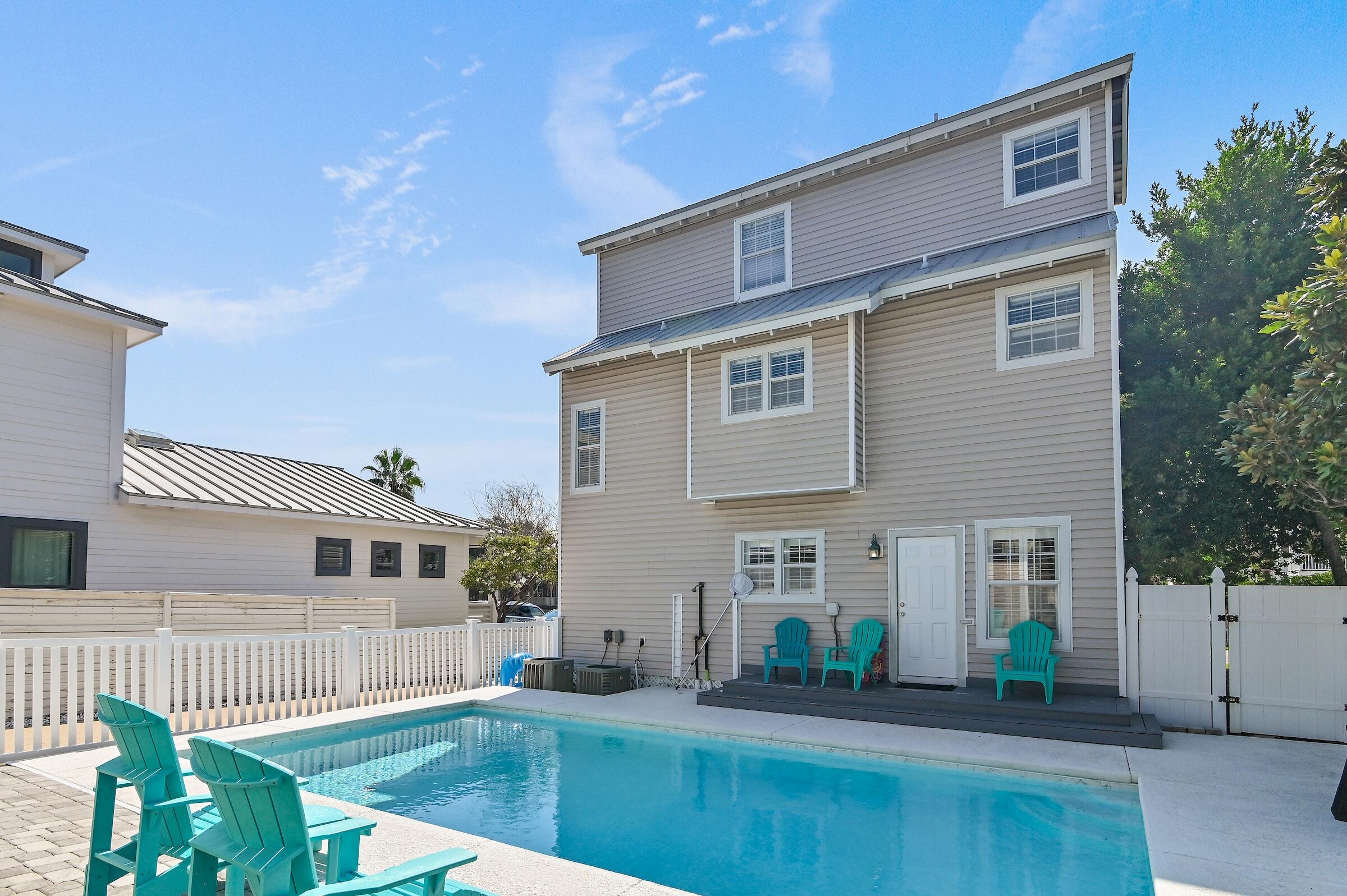 CRYSTAL BEACH - Residential