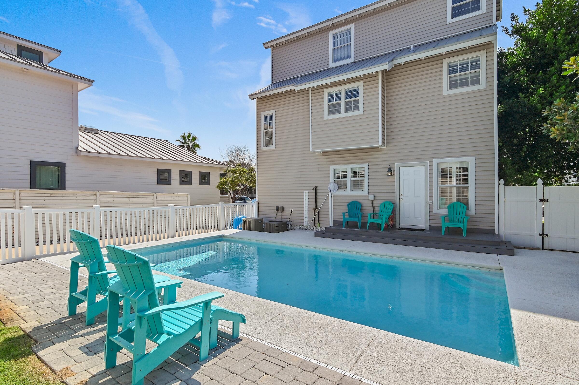 CRYSTAL BEACH - Residential