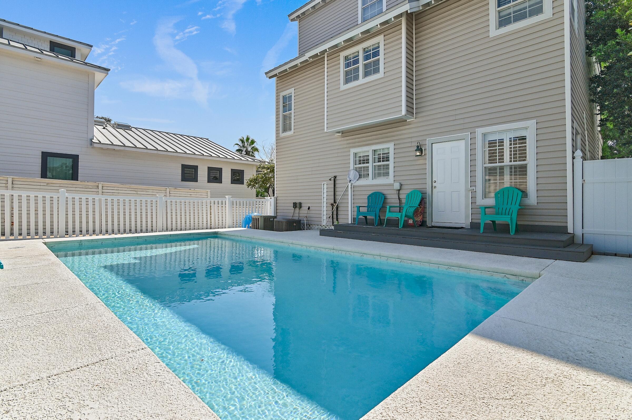 CRYSTAL BEACH - Residential