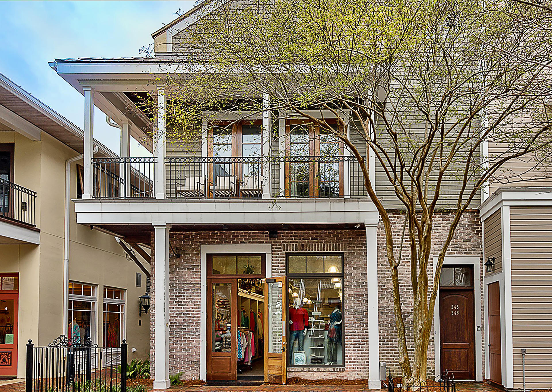 FISHERMAN'S VILLAGE - Residential