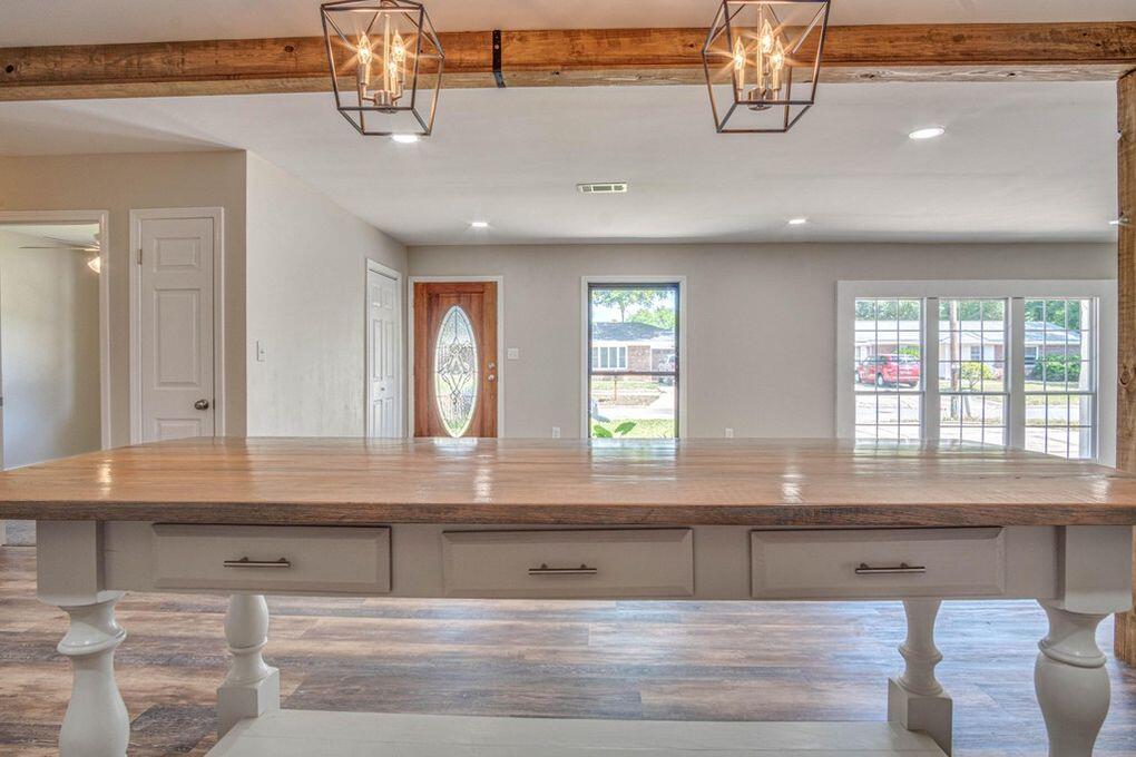 CAROL ANNE MANOR - Residential Lease