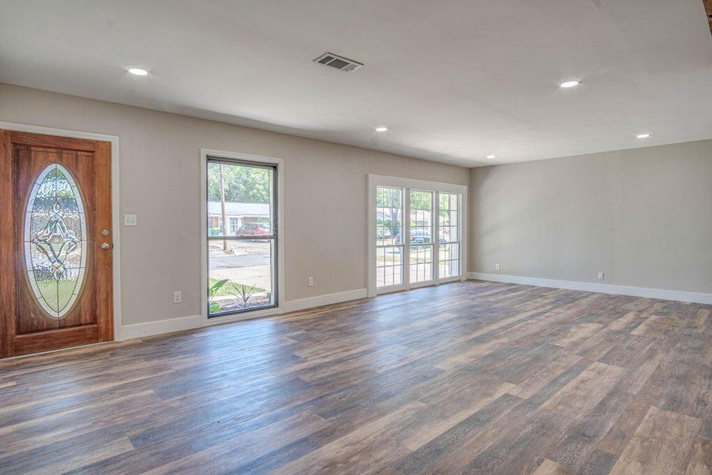 CAROL ANNE MANOR - Residential Lease