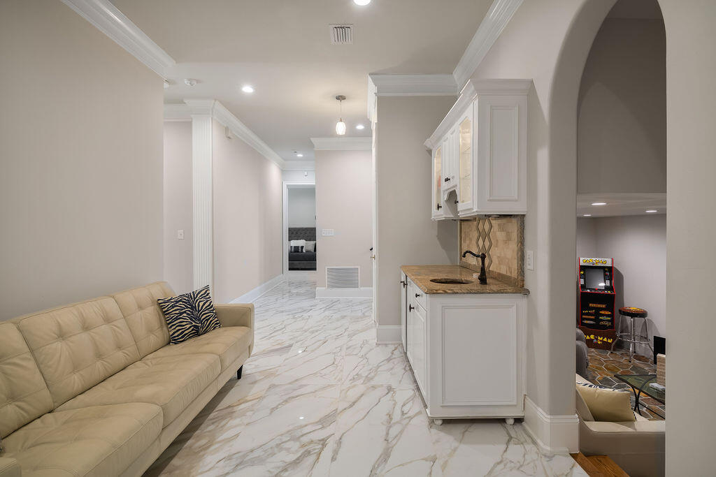 BURNT PINE - Residential