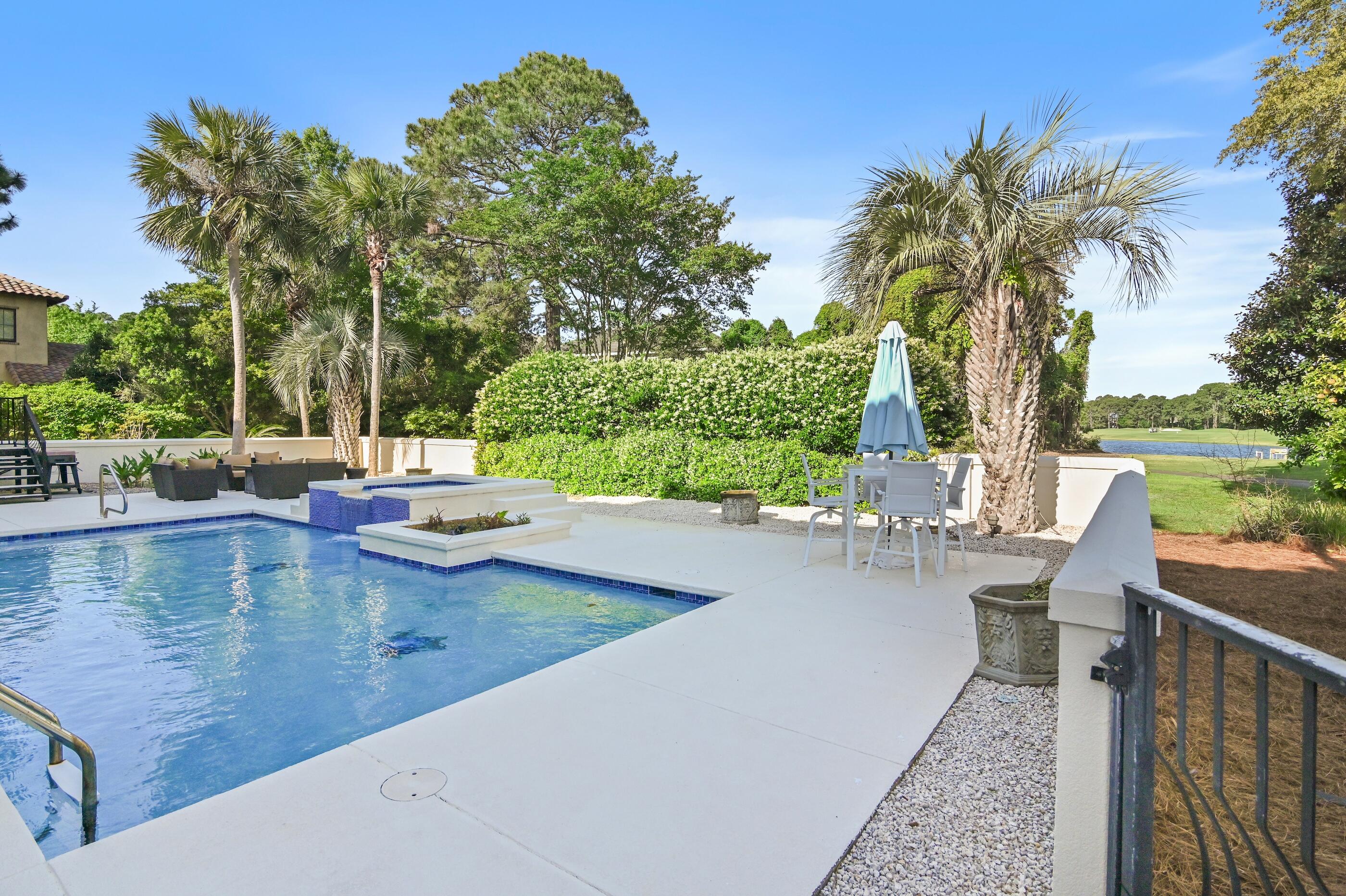 BURNT PINE - Residential