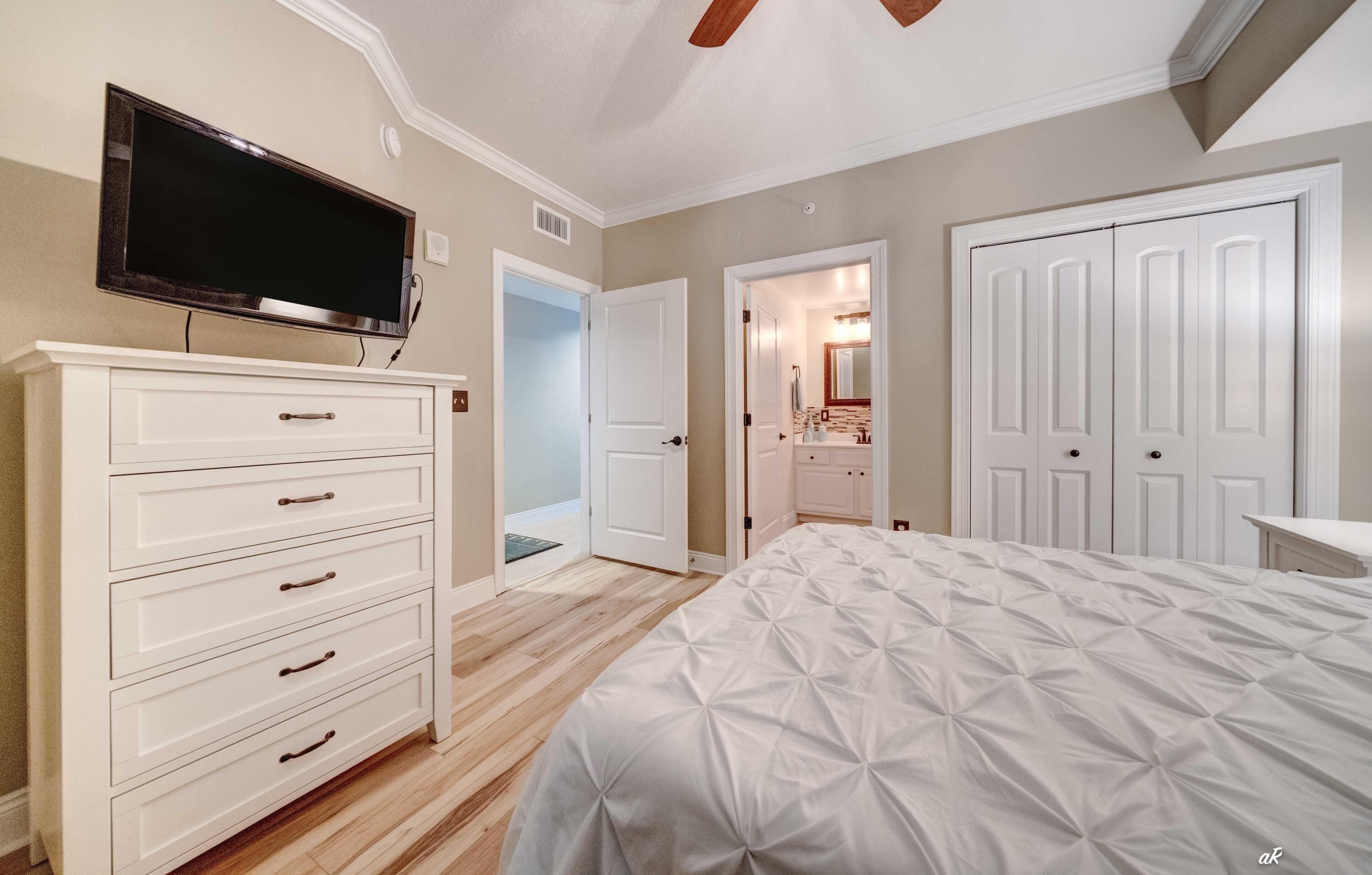 PALAZZO CONDOMINIUM - Residential