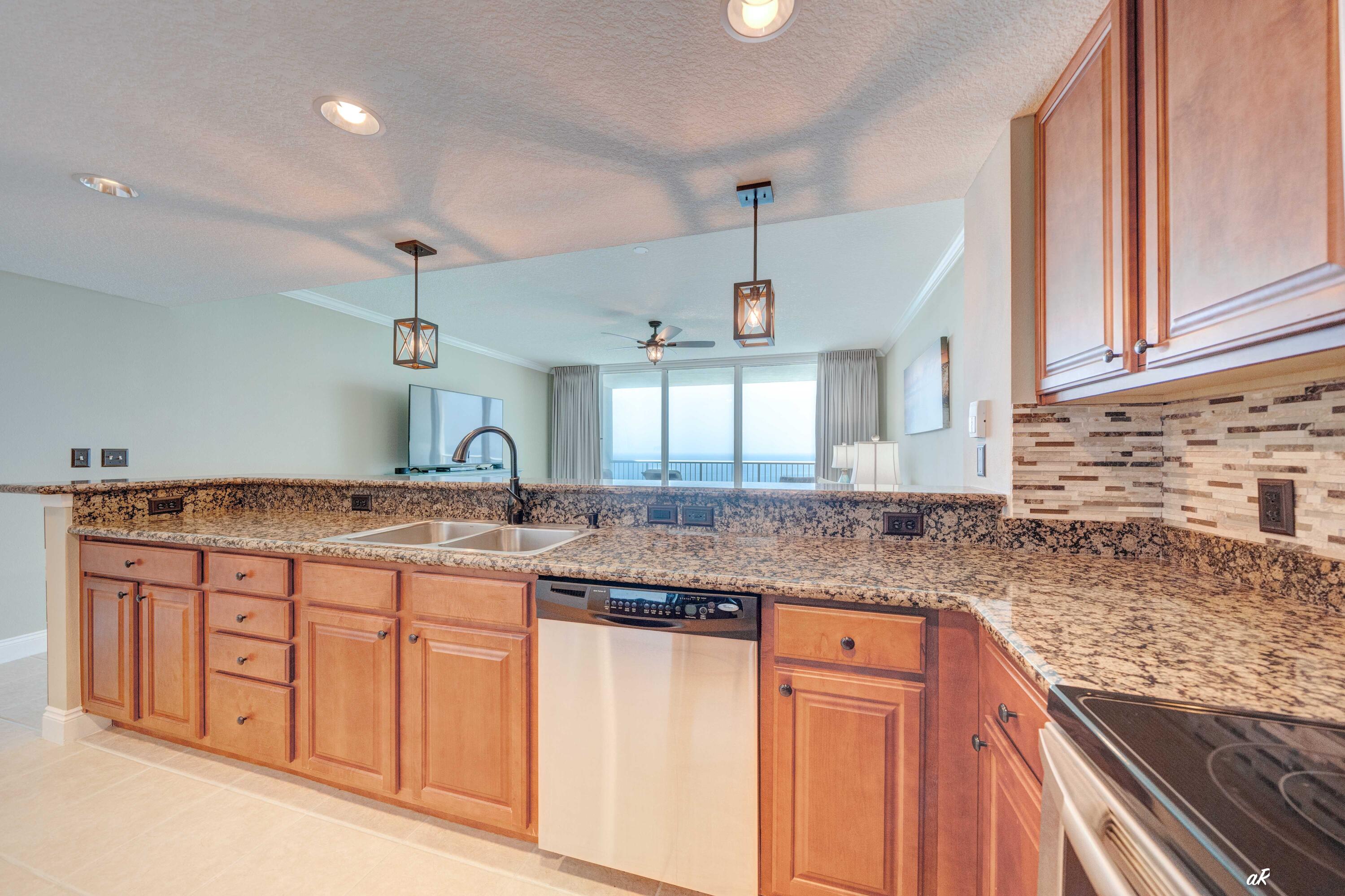 PALAZZO CONDOMINIUM - Residential