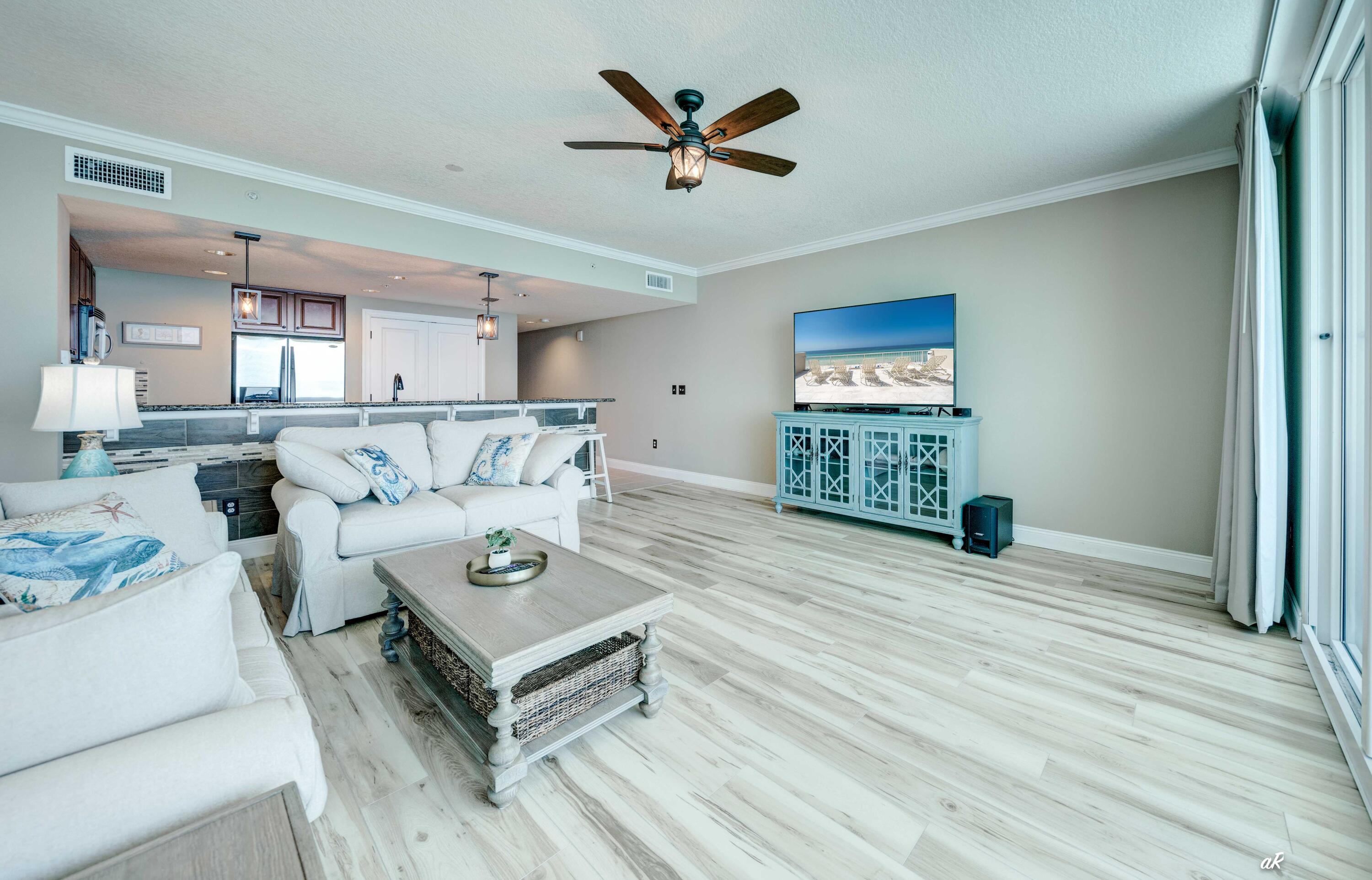 PALAZZO CONDOMINIUM - Residential