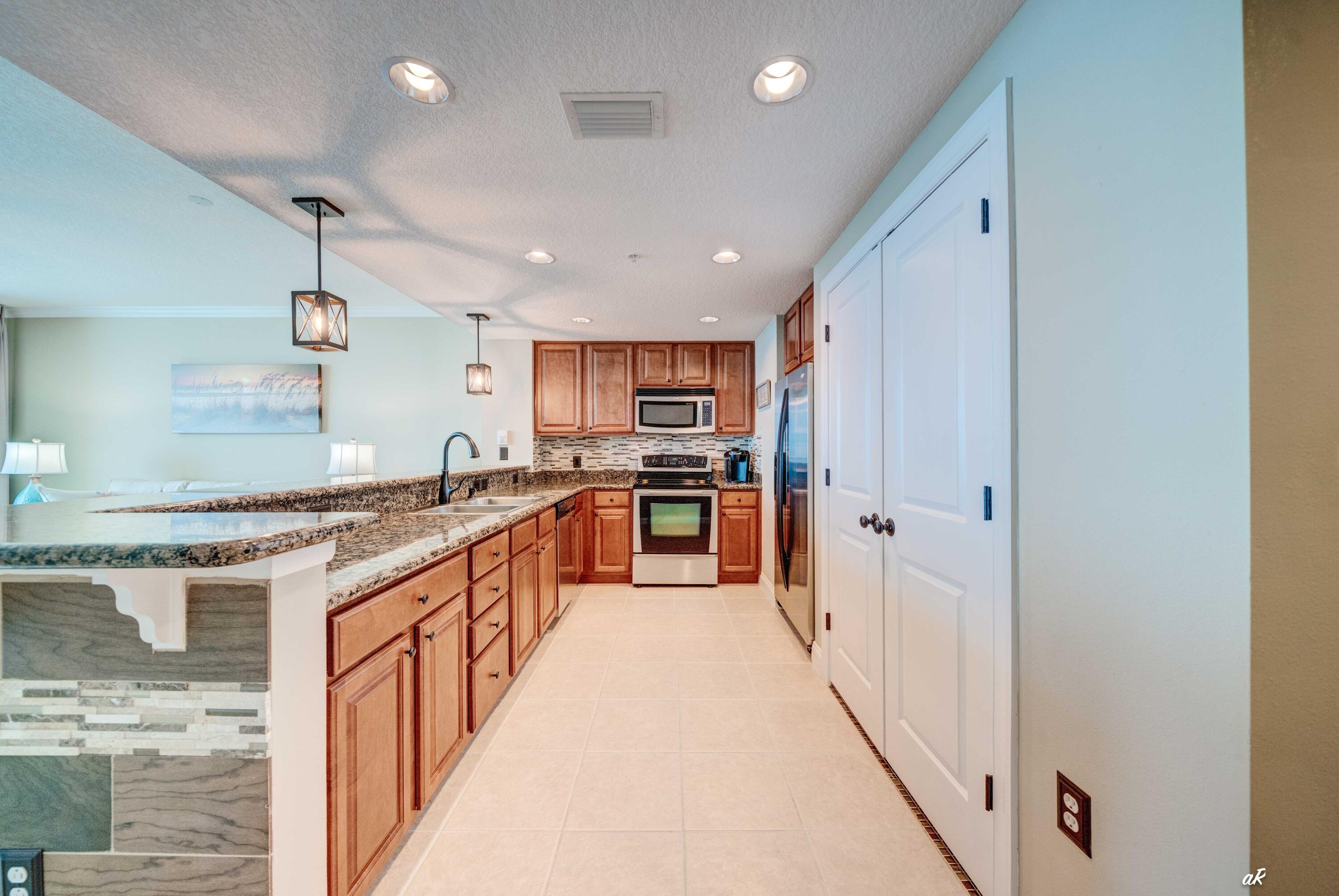 PALAZZO CONDOMINIUM - Residential