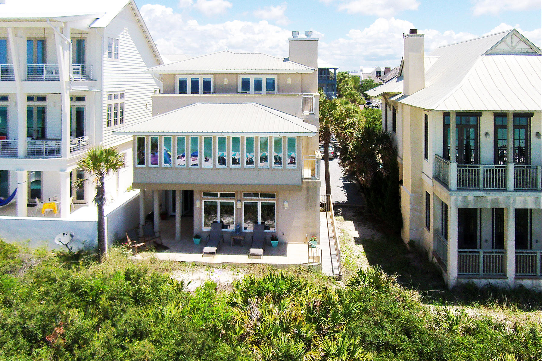 WATER'S EDGE - Residential