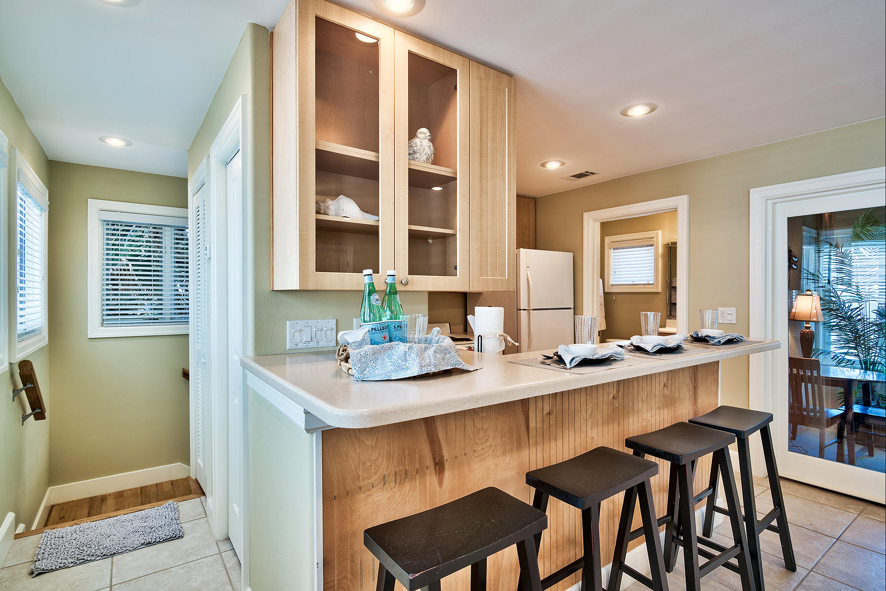 WATER'S EDGE - Residential