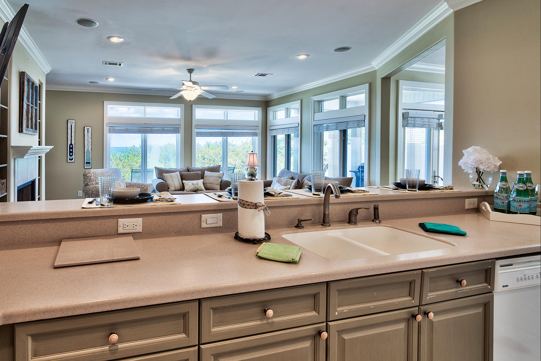 WATER'S EDGE - Residential