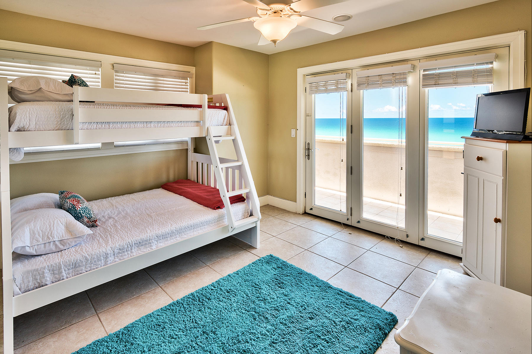 WATER'S EDGE - Residential