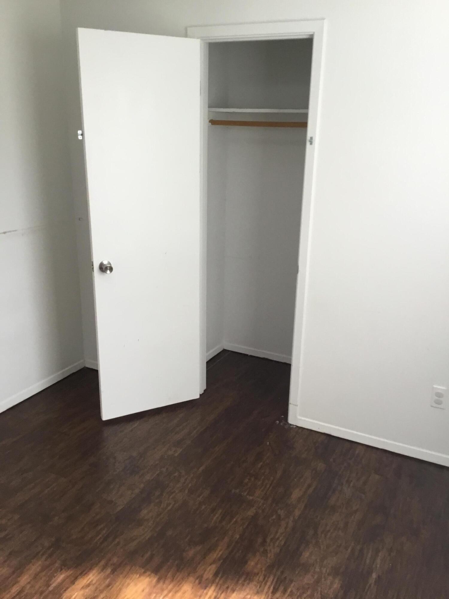 CRESTVIEW (231100.00)Brief Tax Description*JACK KENNEDY 1ST ADD LOTS 9, 10 & 11 BLK 6 - Residential