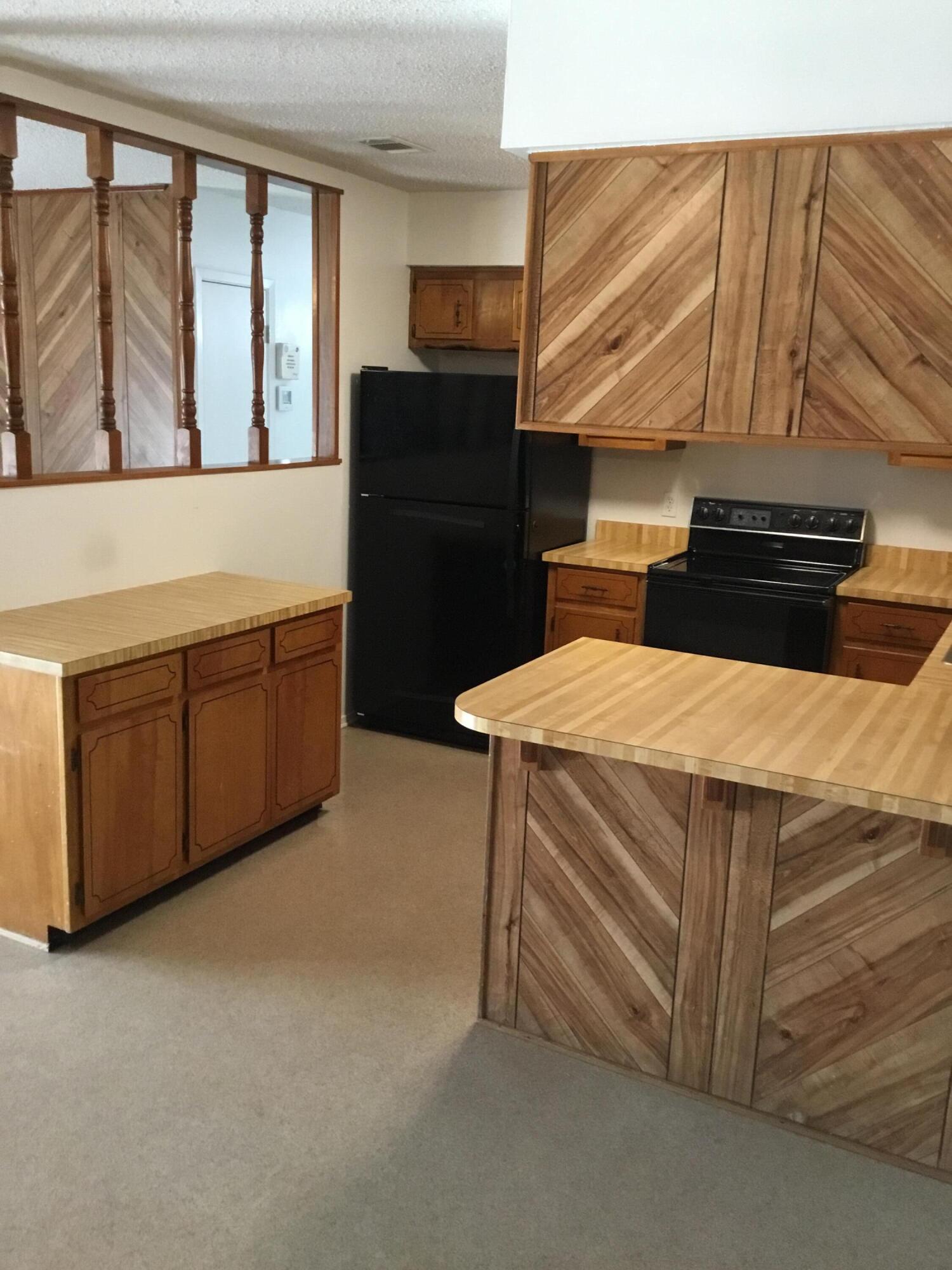 CRESTVIEW (231100.00)Brief Tax Description*JACK KENNEDY 1ST ADD LOTS 9, 10 & 11 BLK 6 - Residential