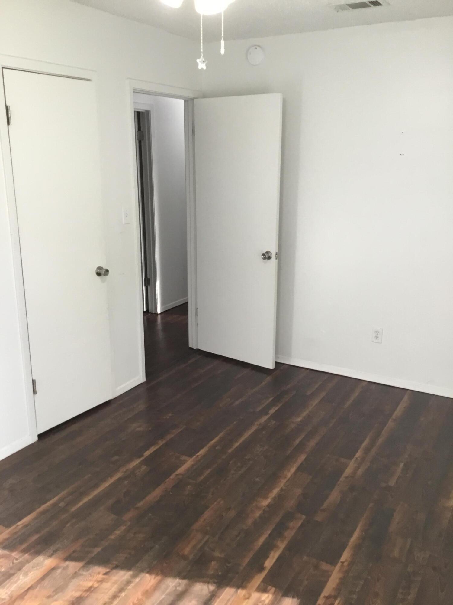 CRESTVIEW (231100.00)Brief Tax Description*JACK KENNEDY 1ST ADD LOTS 9, 10 & 11 BLK 6 - Residential