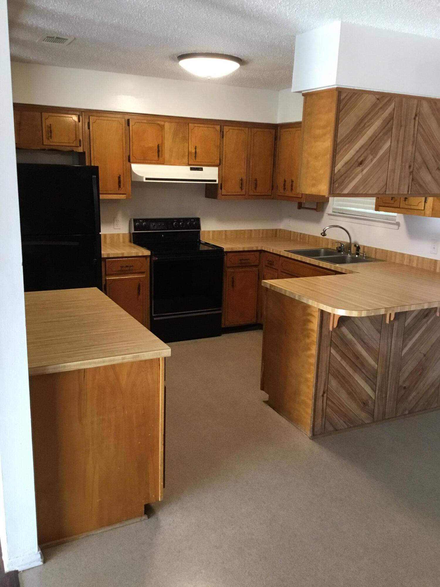 CRESTVIEW (231100.00)Brief Tax Description*JACK KENNEDY 1ST ADD LOTS 9, 10 & 11 BLK 6 - Residential