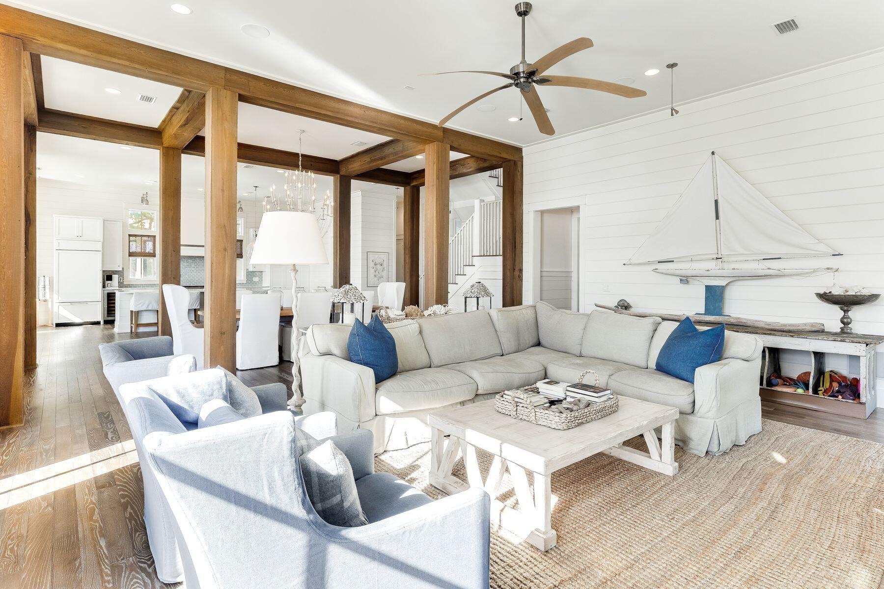 LAKEWOOD POINTE ESTATES - Residential