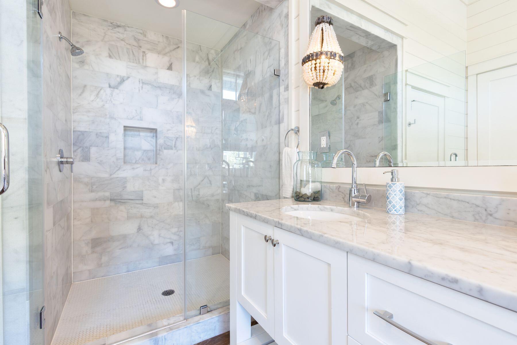 LAKEWOOD POINTE ESTATES - Residential