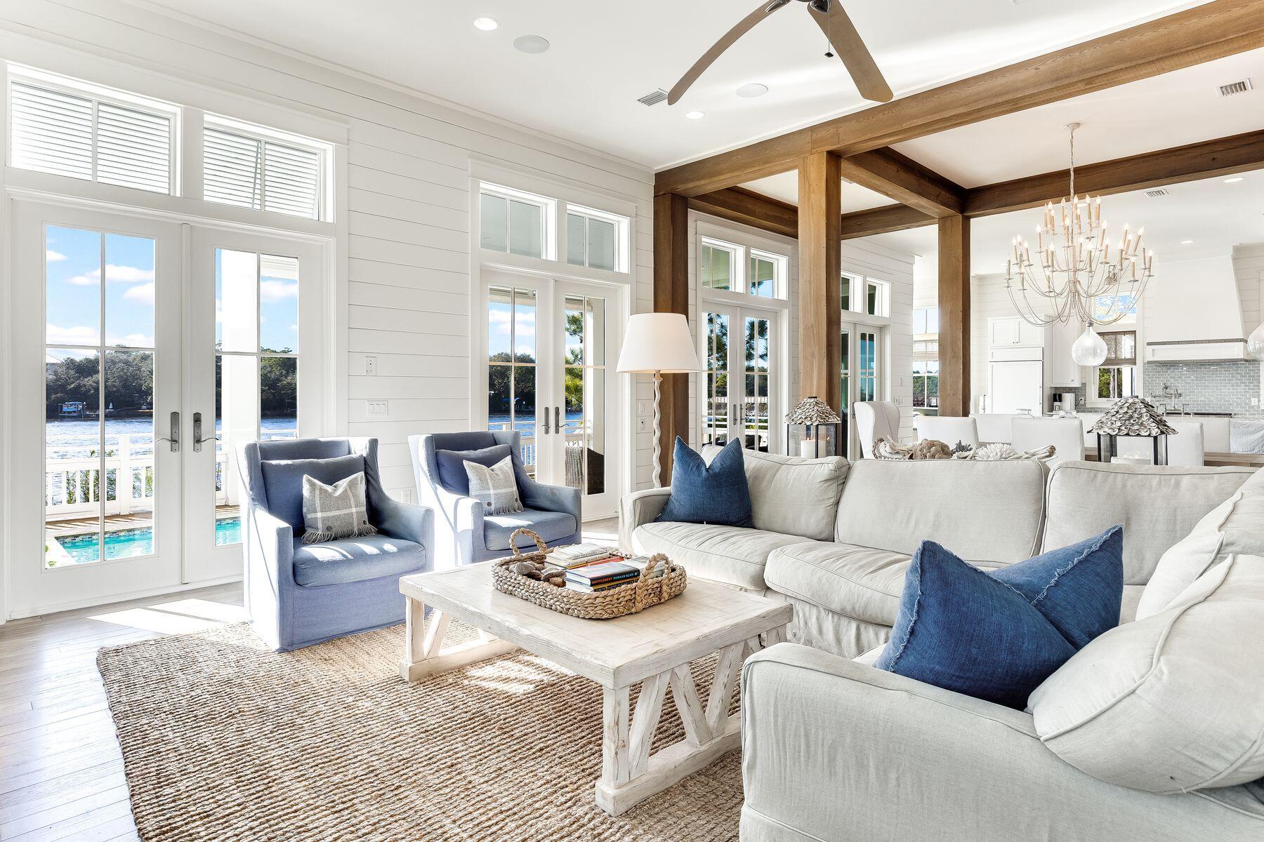 LAKEWOOD POINTE ESTATES - Residential