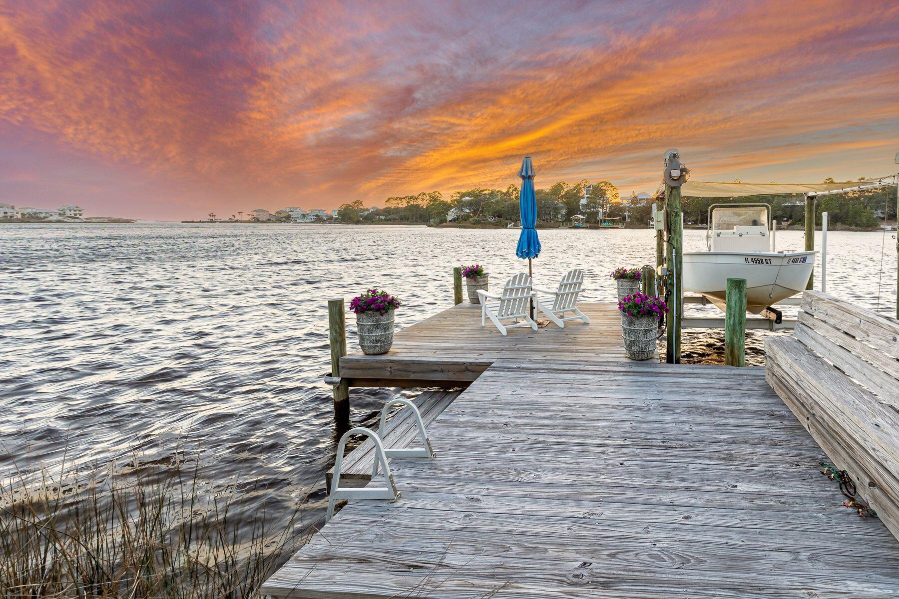 LAKEWOOD POINTE ESTATES - Residential