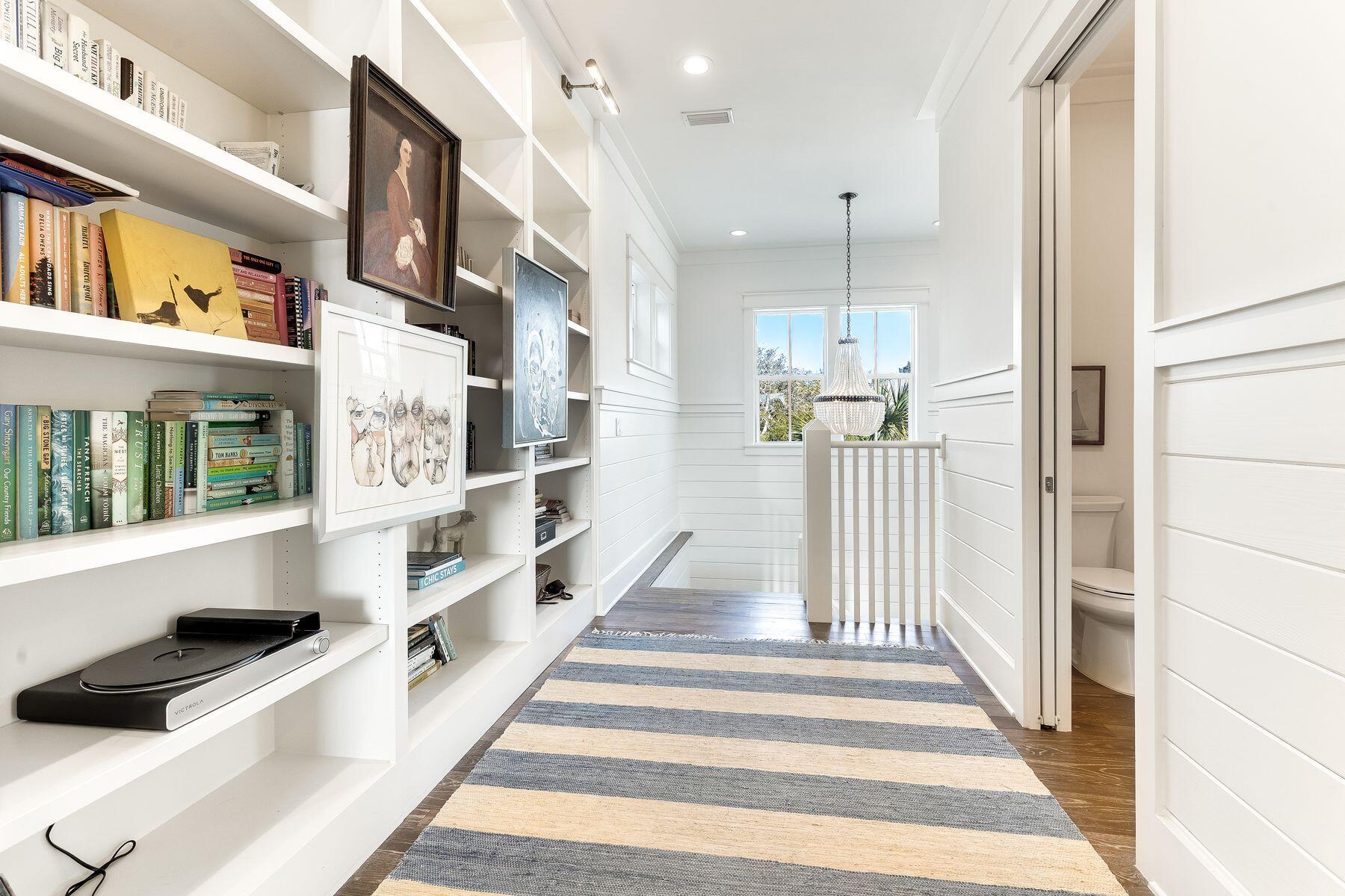 LAKEWOOD POINTE ESTATES - Residential