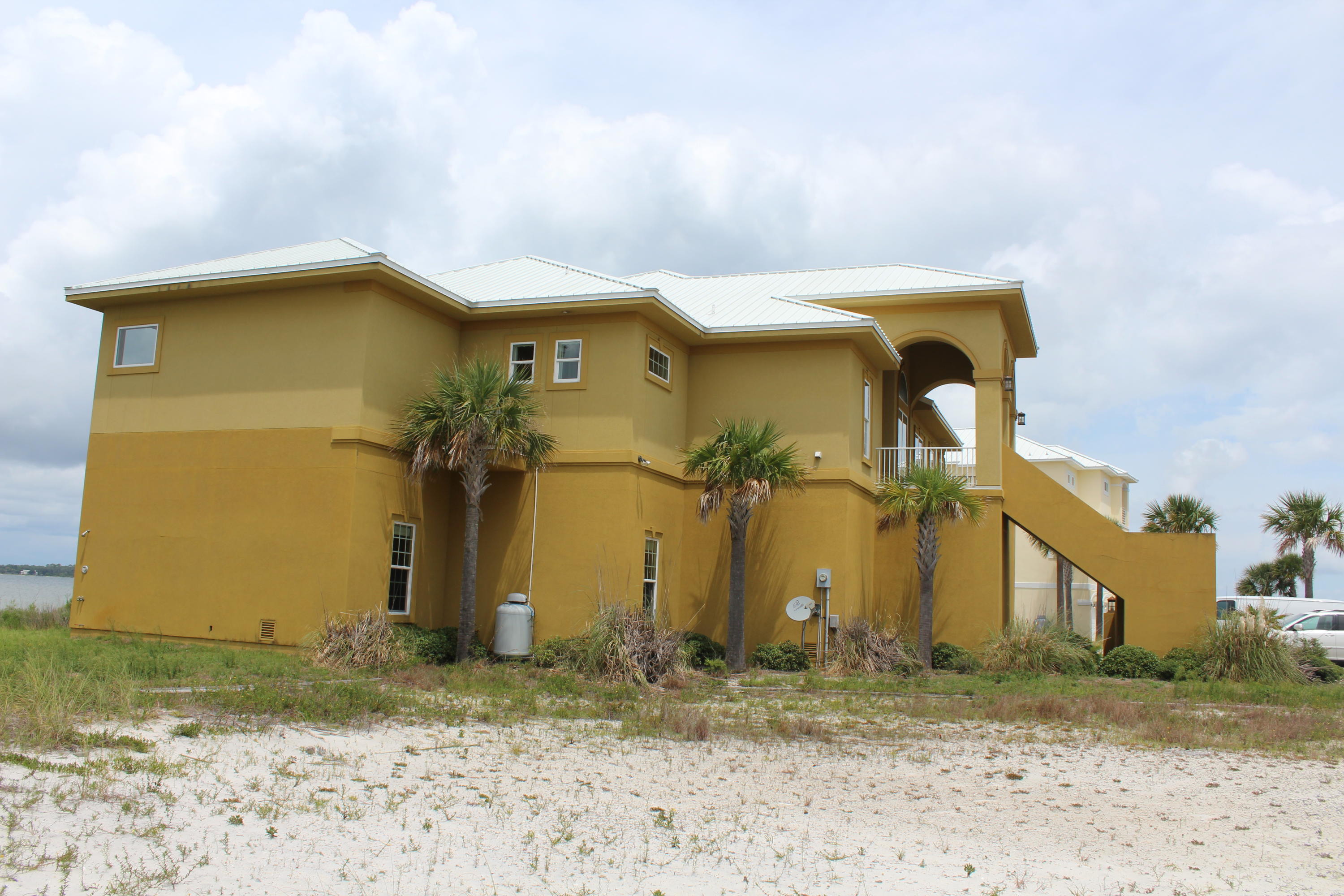 CARIBBEAN ISLES - Residential