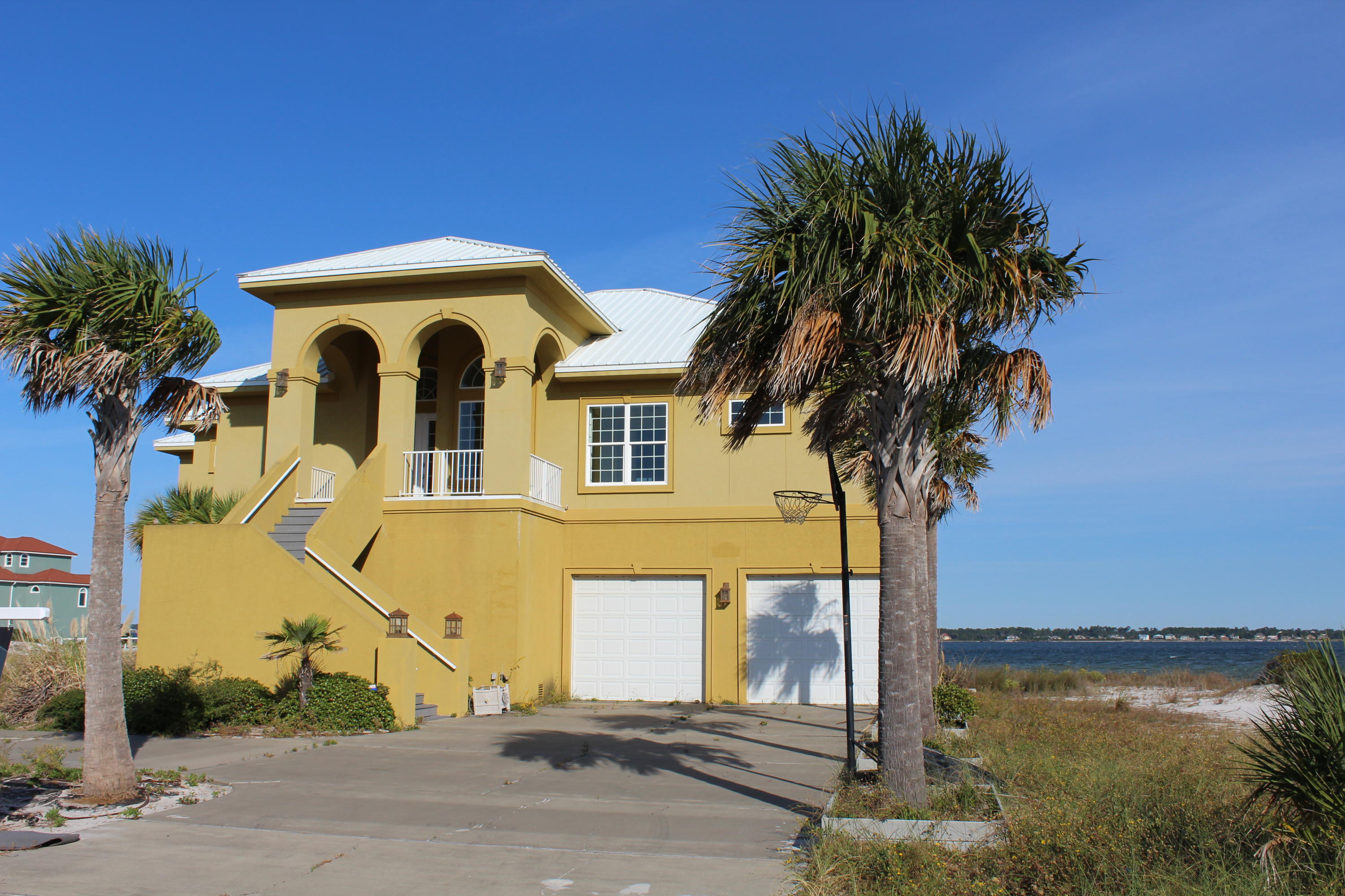 CARIBBEAN ISLES - Residential