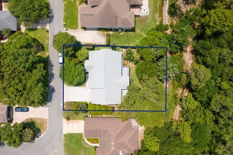 A home in Niceville