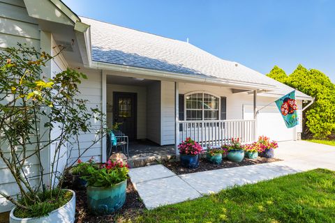 A home in Niceville