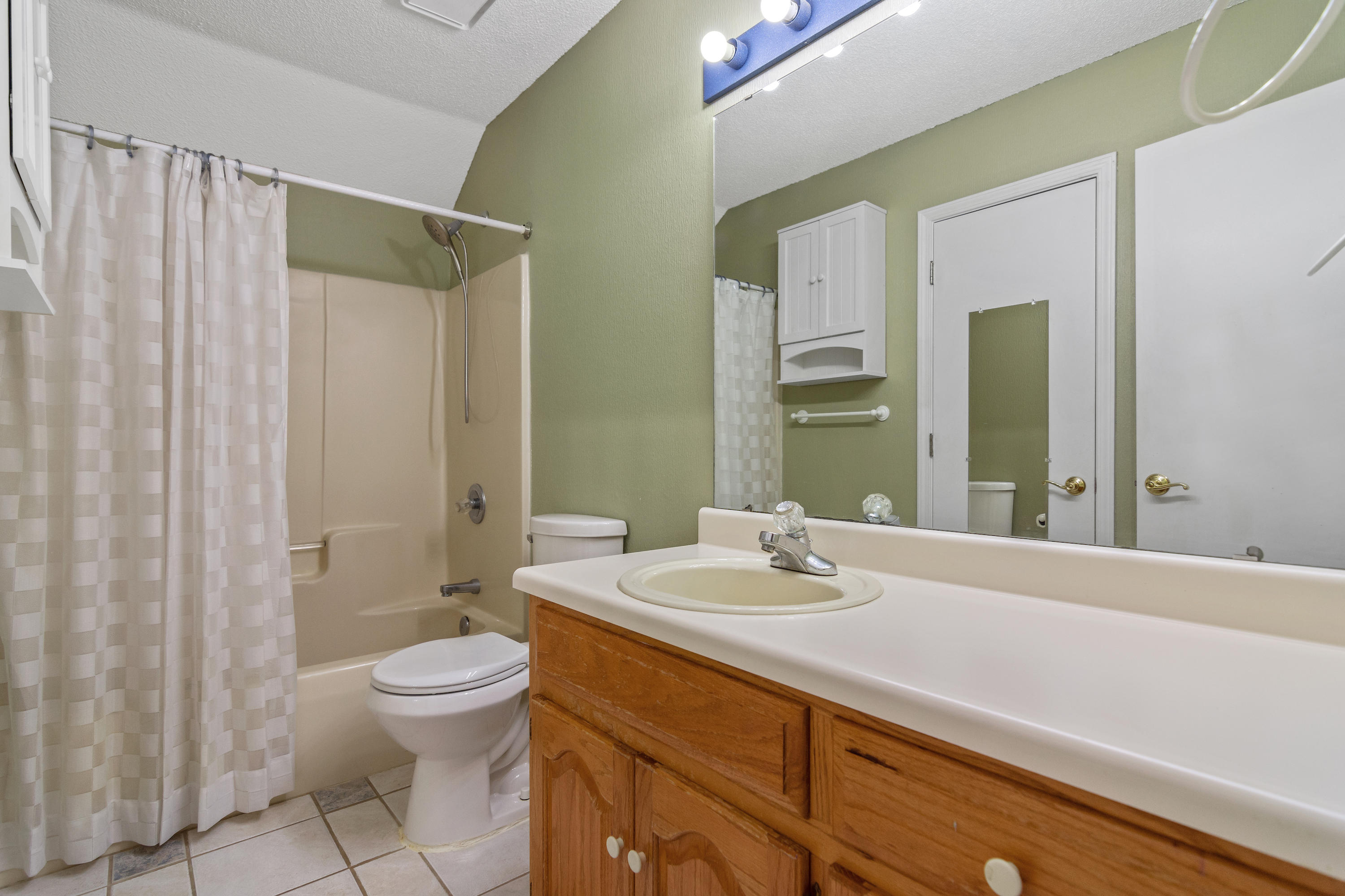 LAKE CHARLESTON - Residential