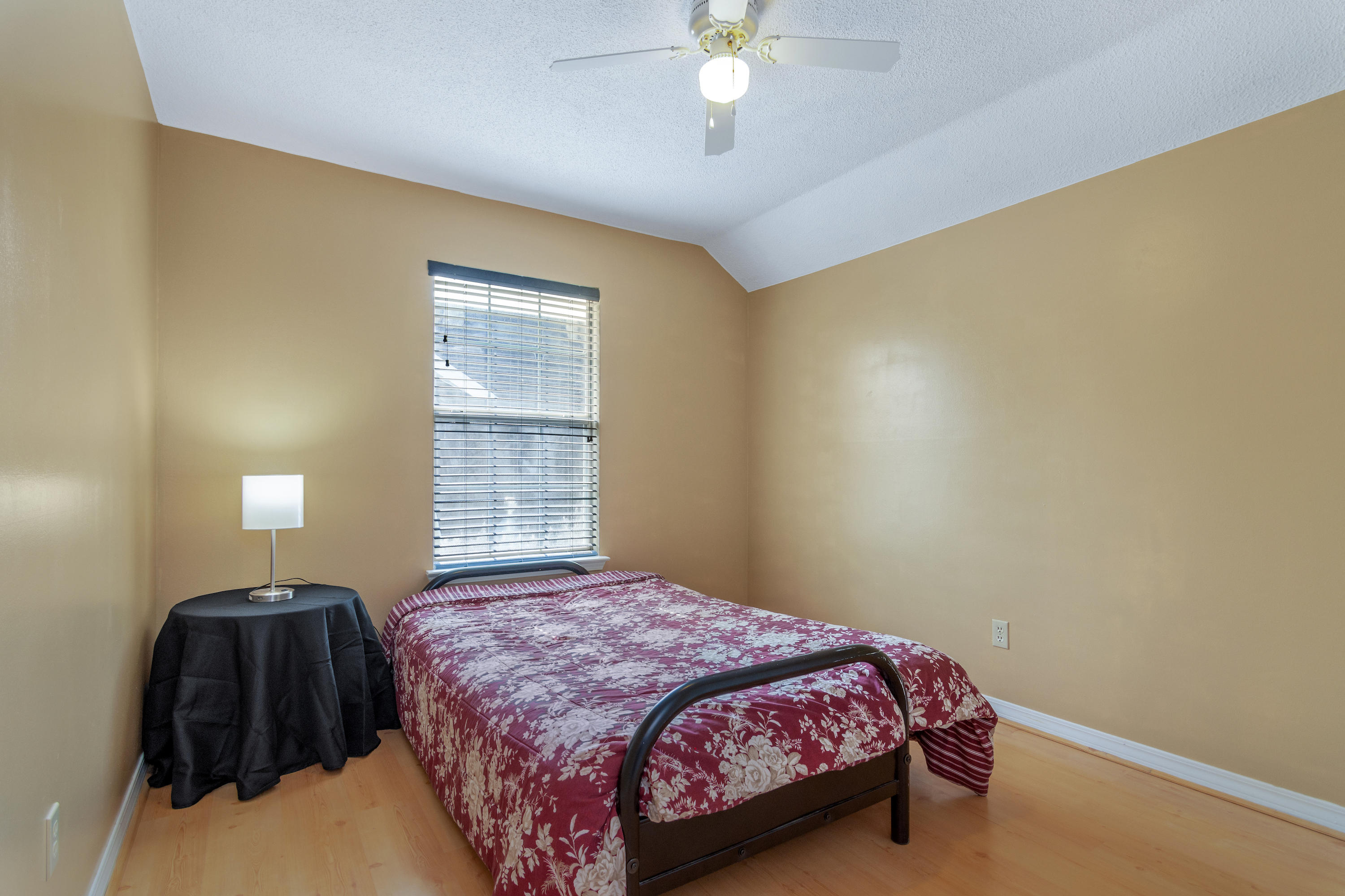 LAKE CHARLESTON - Residential