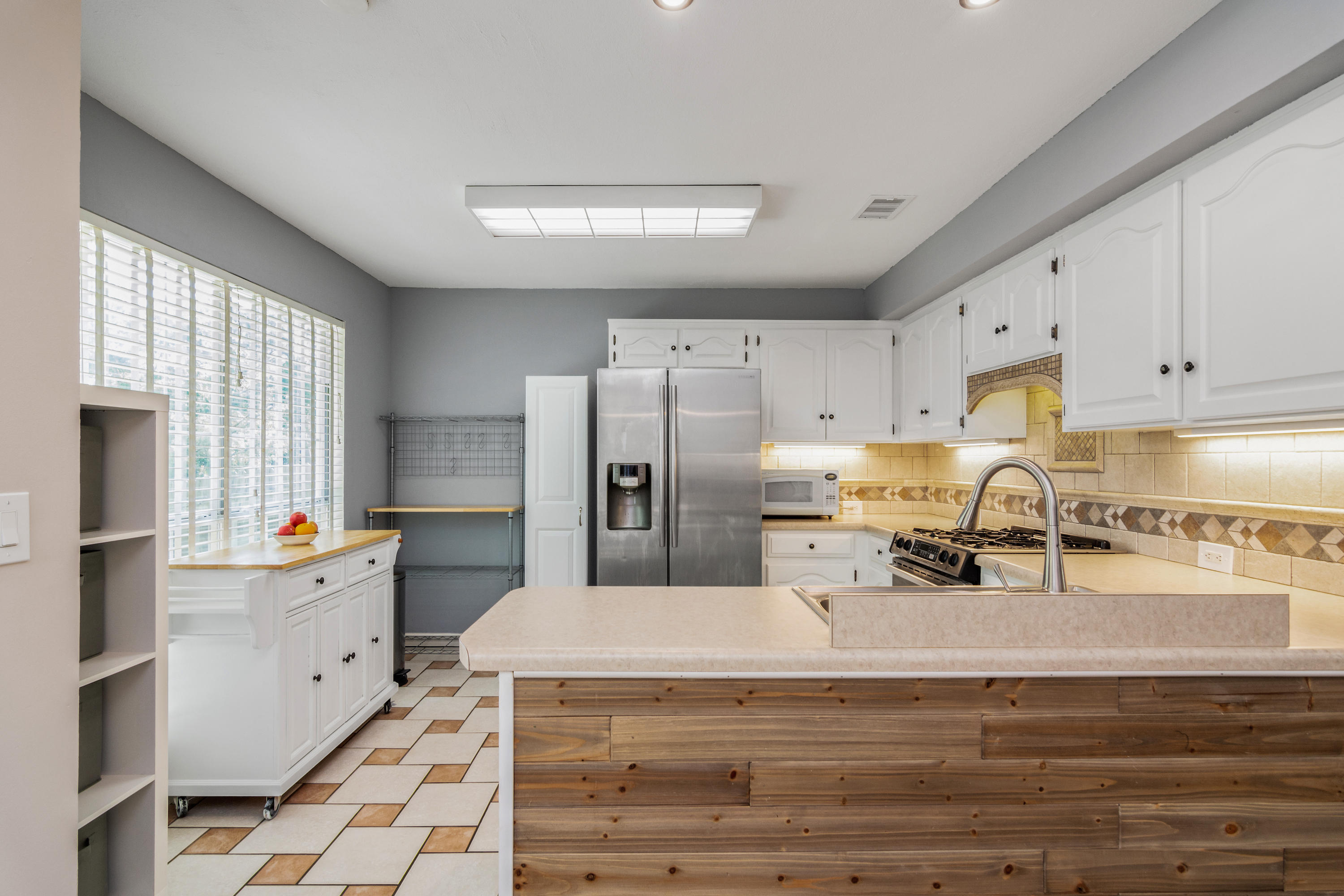 LAKE CHARLESTON - Residential