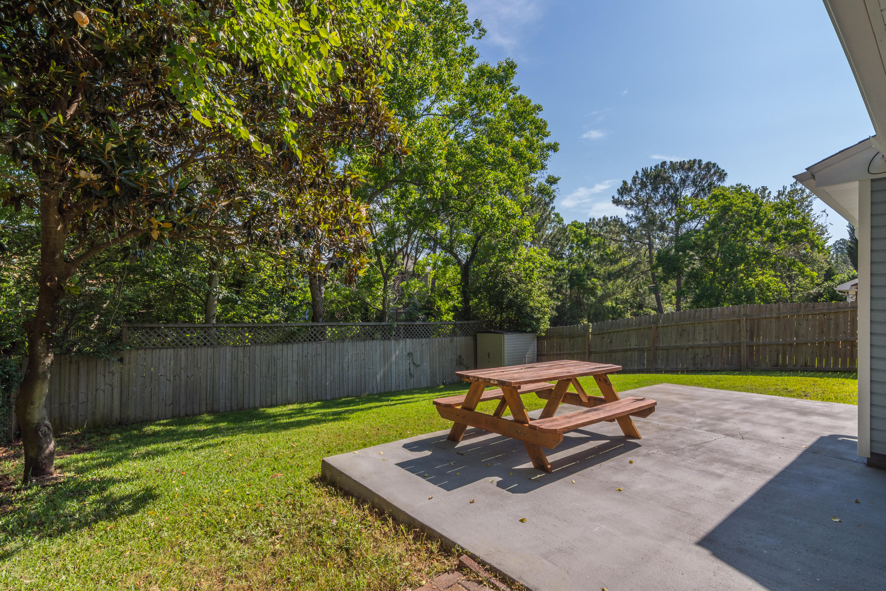 LAKE CHARLESTON - Residential