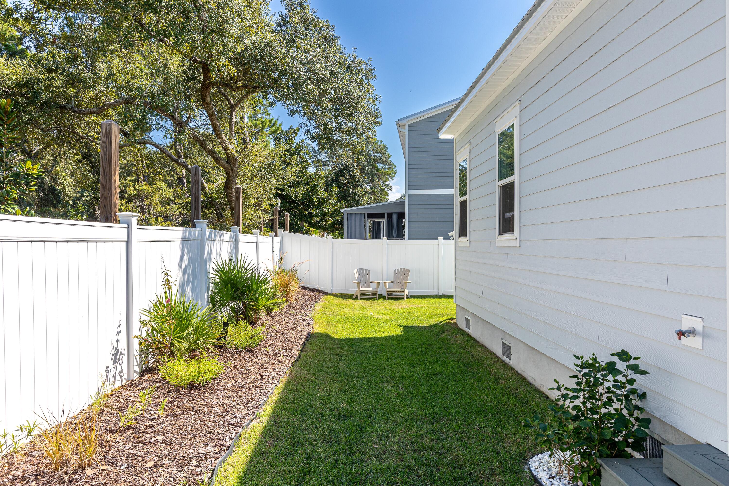 Daxton on the Bay - Residential