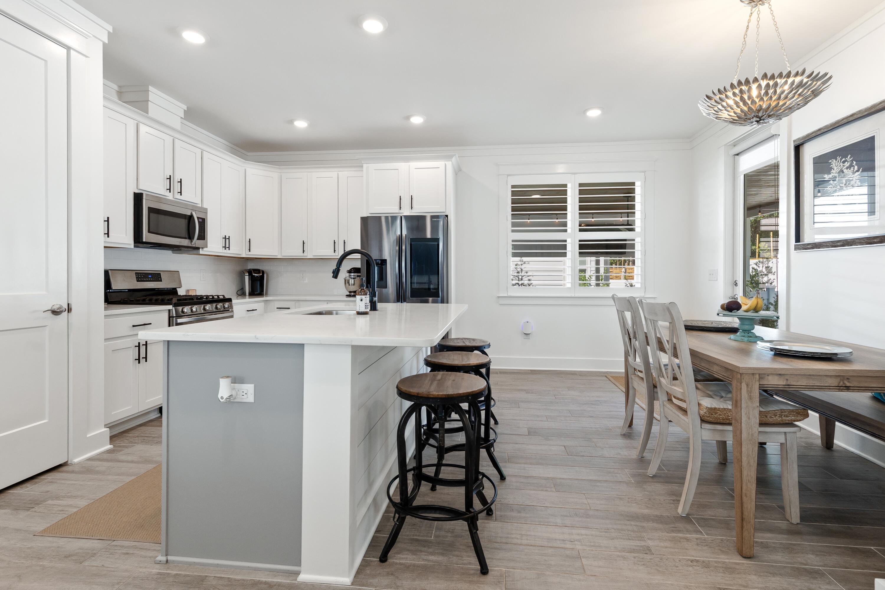 Daxton on the Bay - Residential