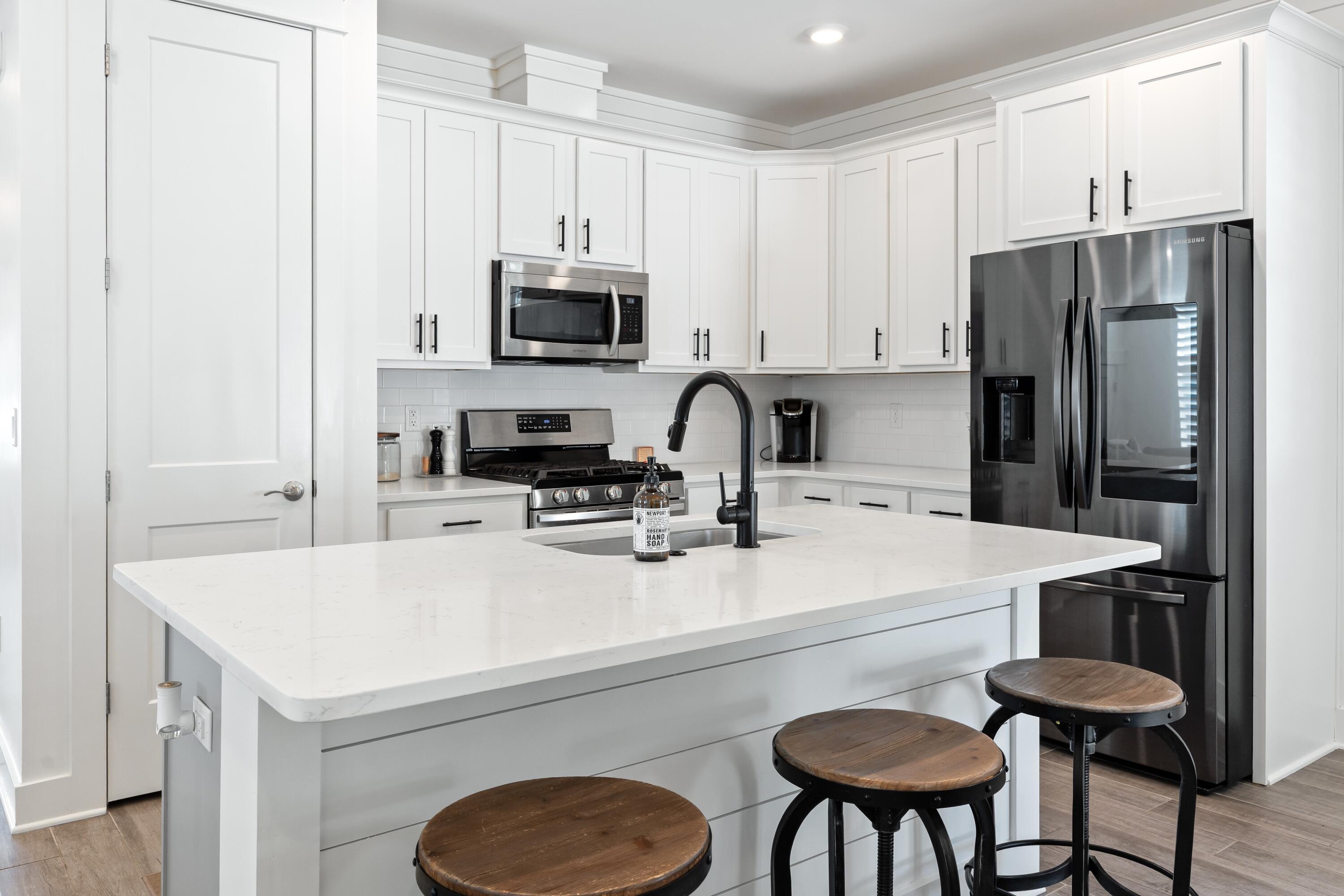 Daxton on the Bay - Residential