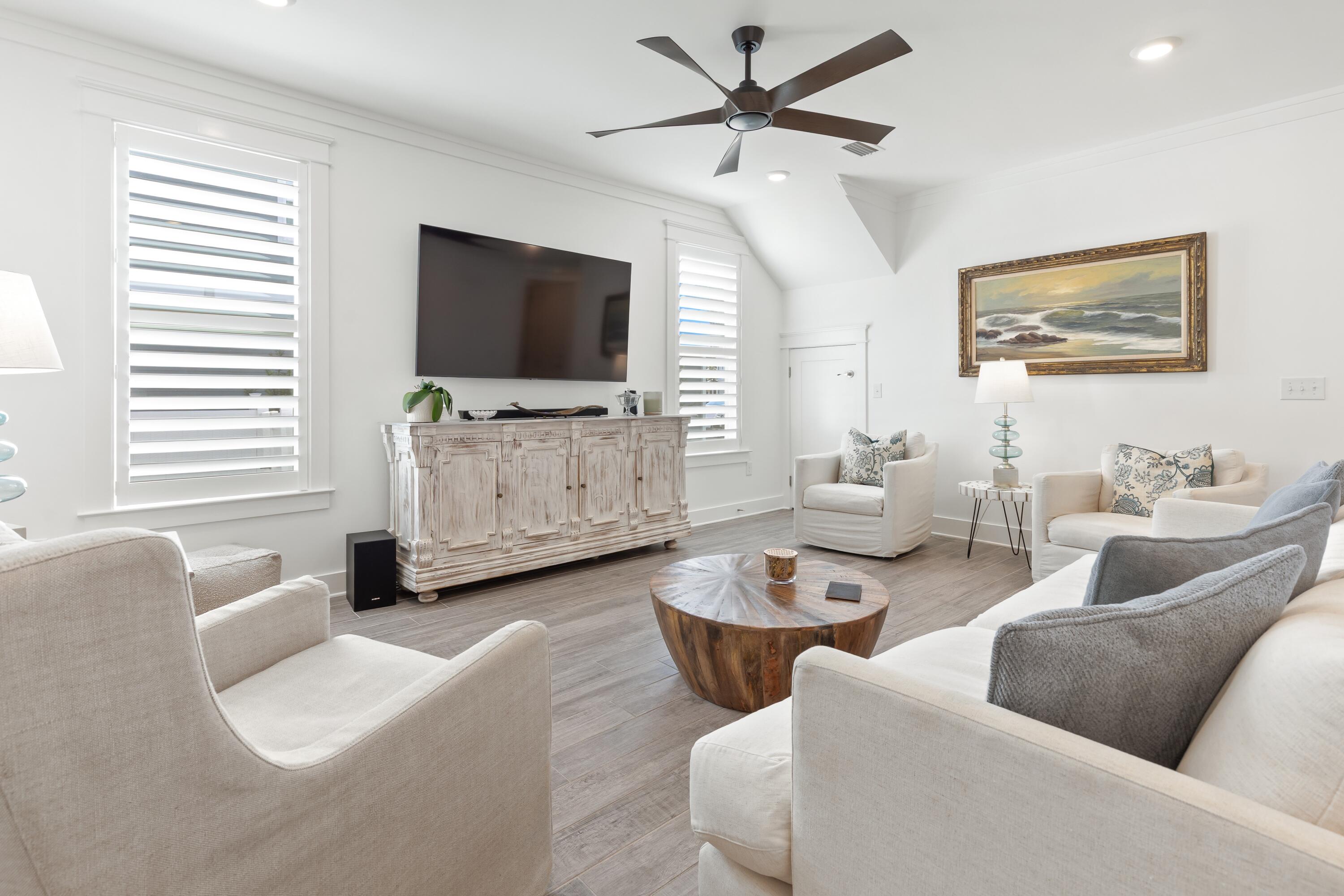 Daxton on the Bay - Residential