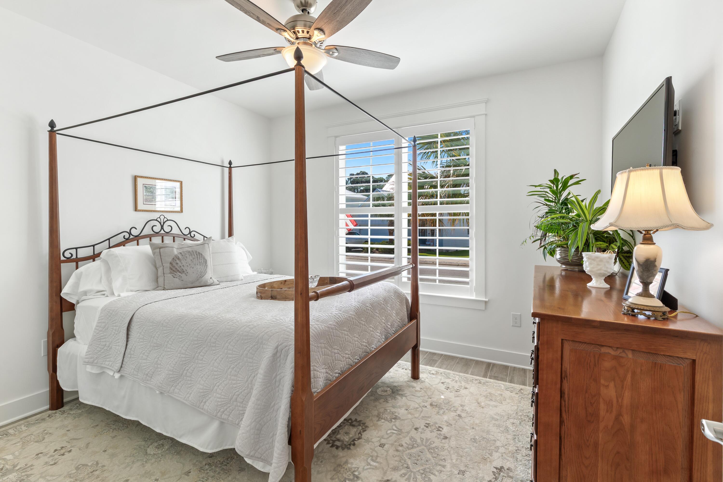Daxton on the Bay - Residential