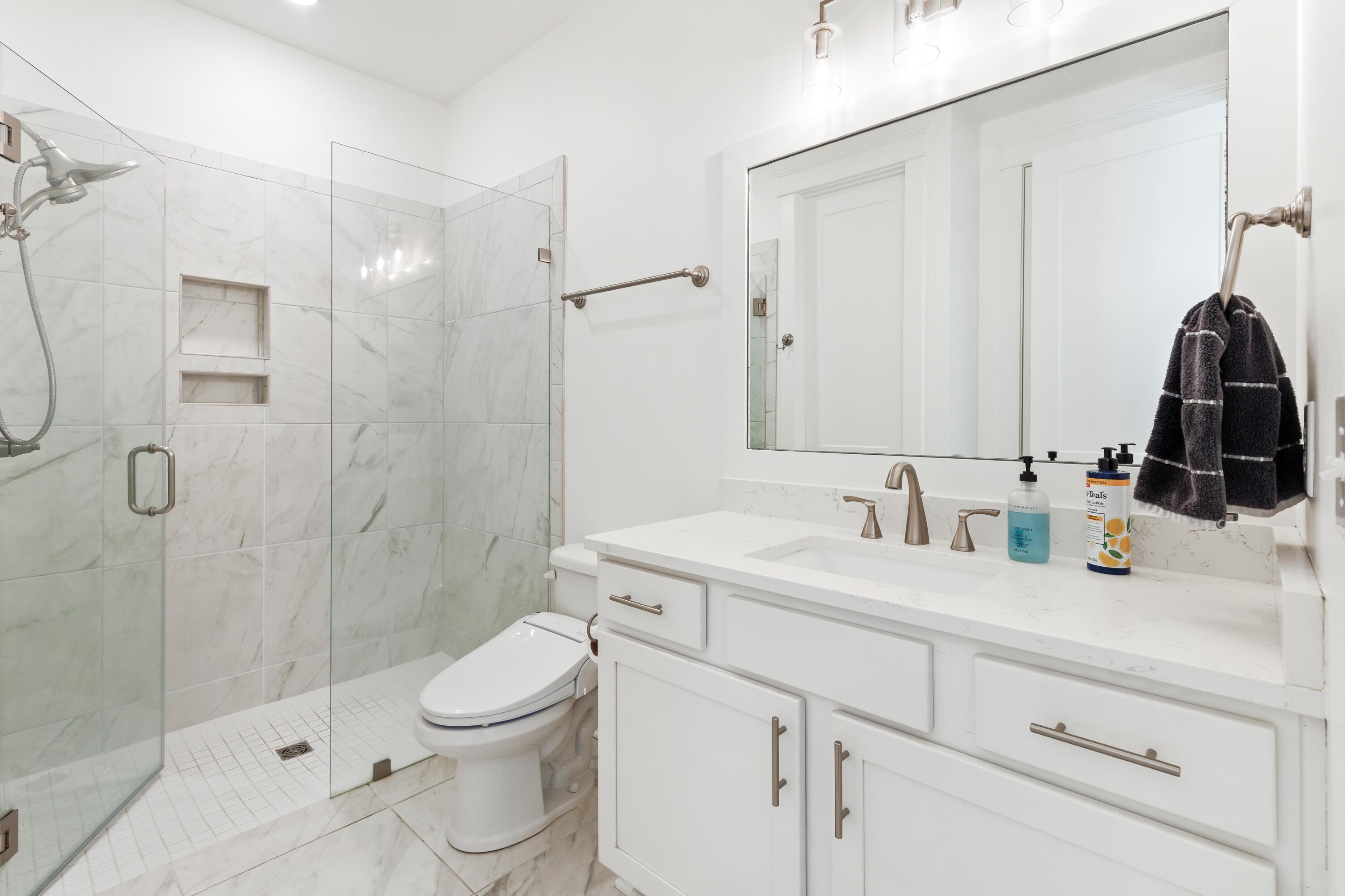 Daxton on the Bay - Residential