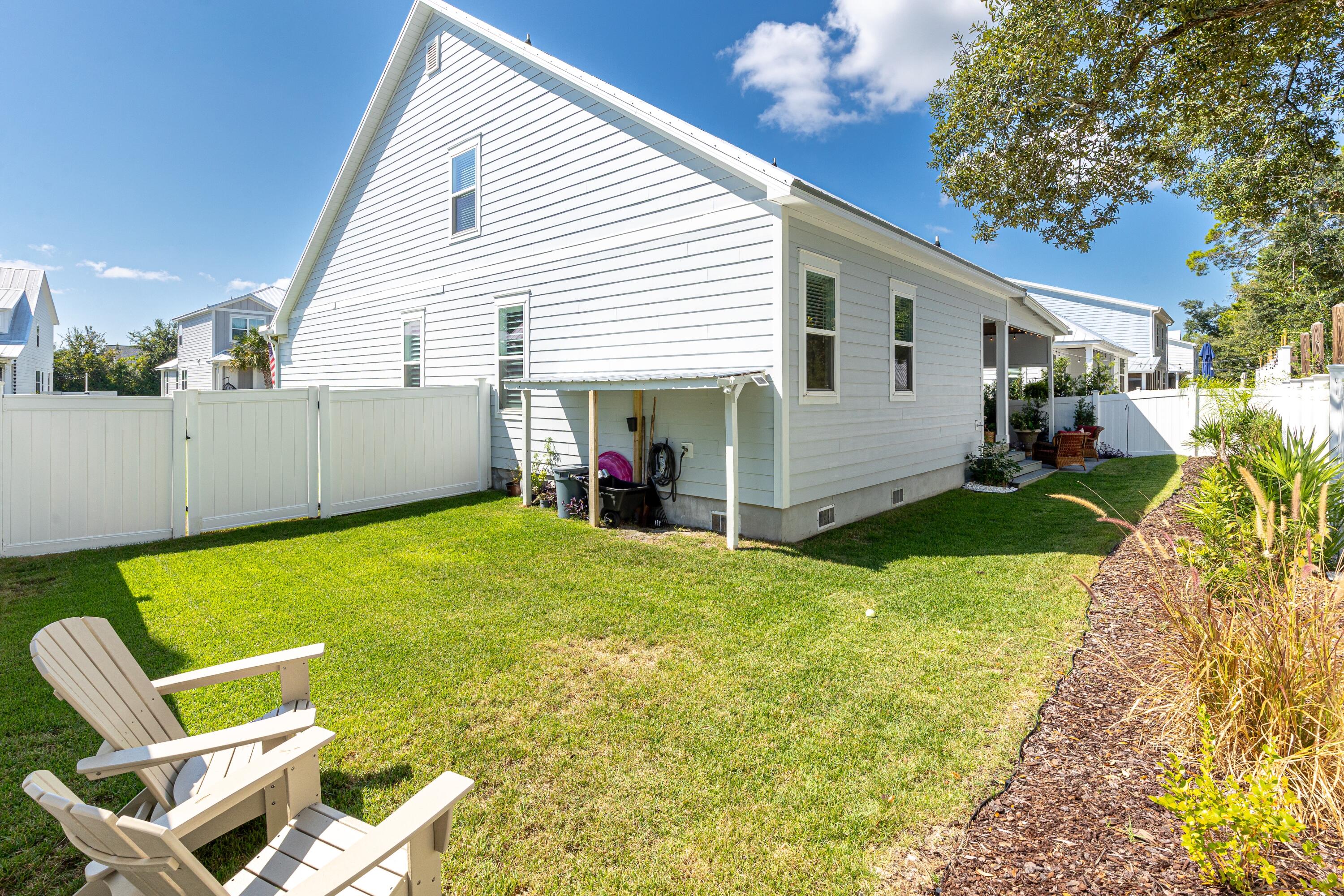 Daxton on the Bay - Residential