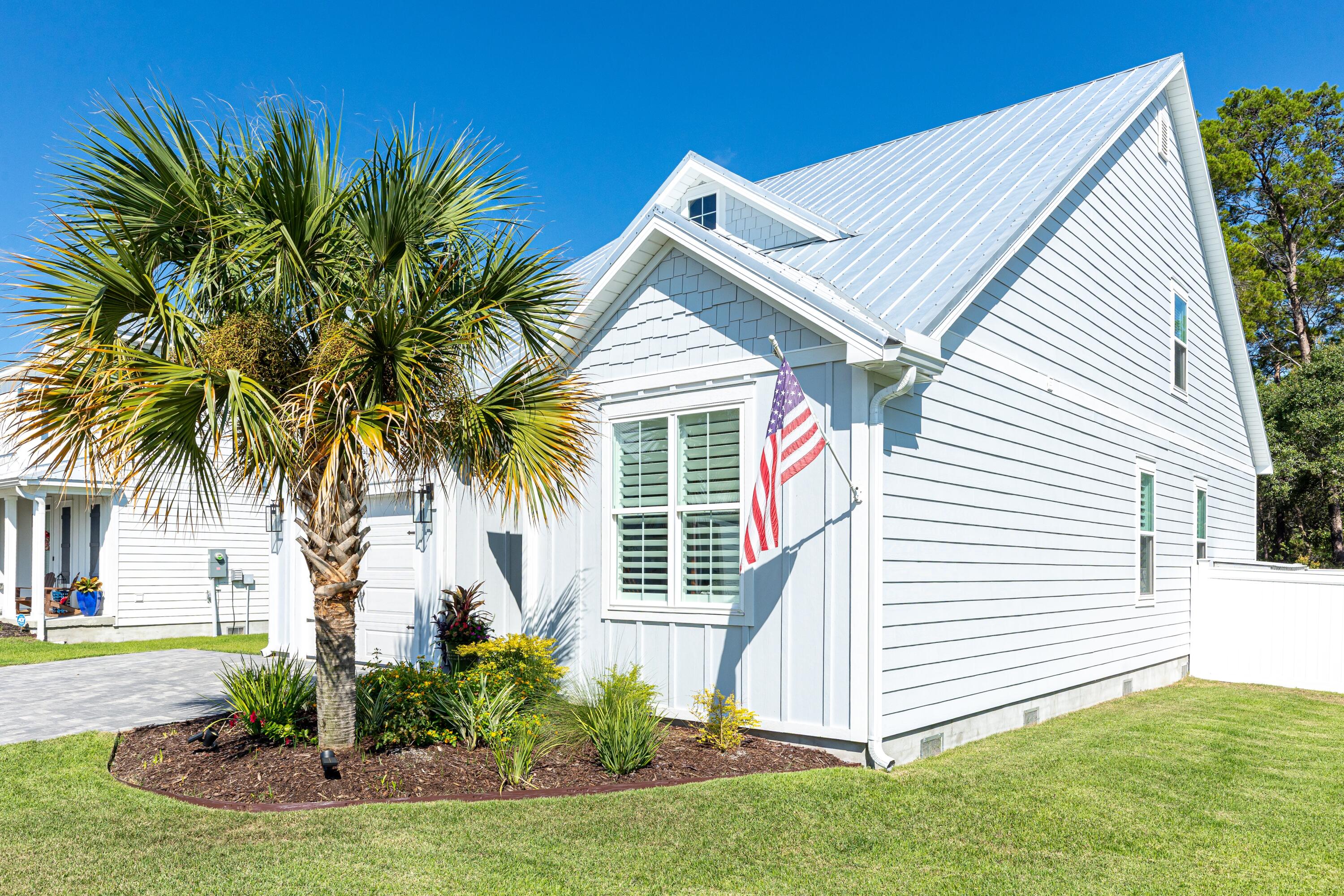 Daxton on the Bay - Residential