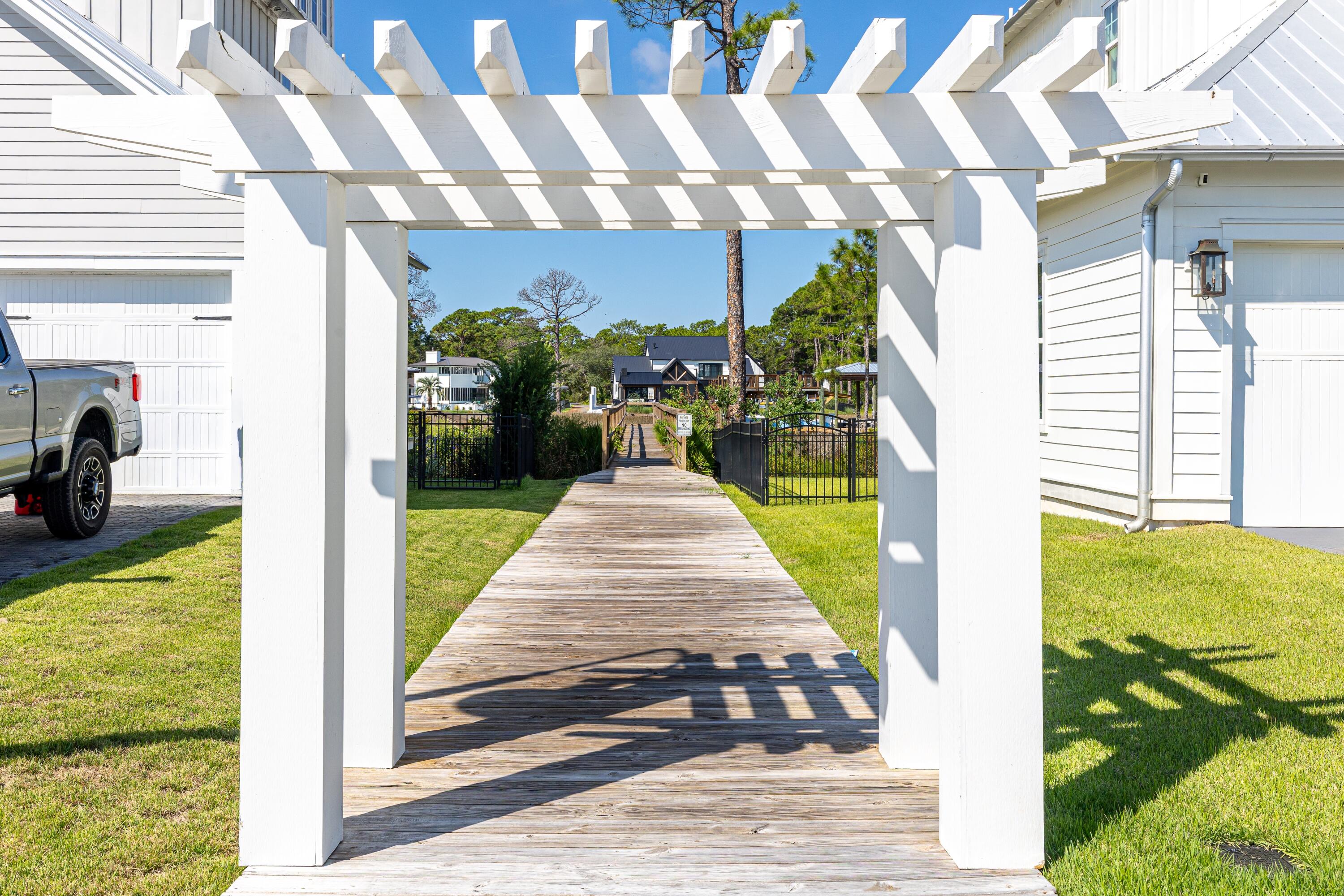 Daxton on the Bay - Residential