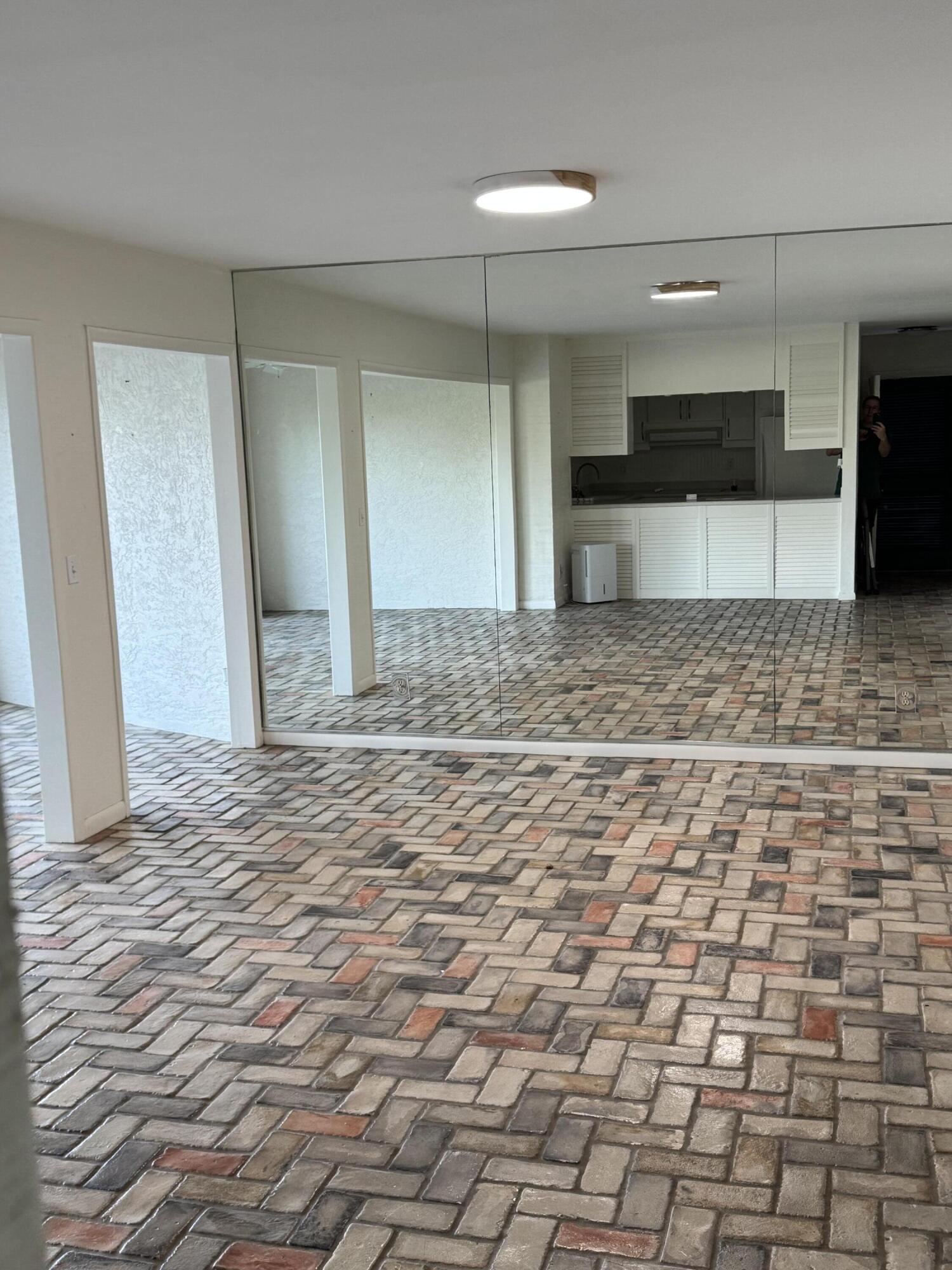 Bay Point Harbour Villas - Residential