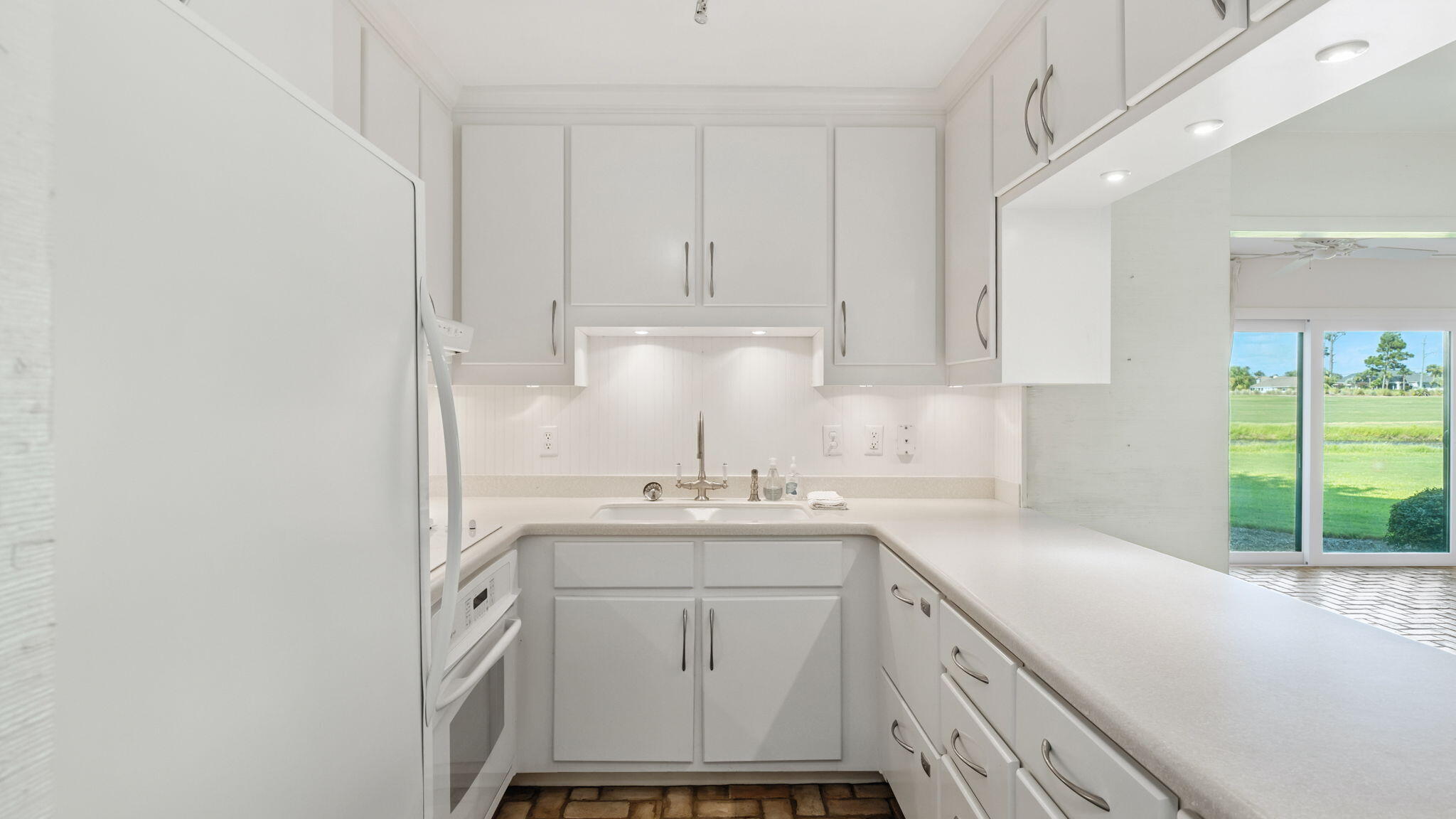 Bay Point Harbour Villas - Residential