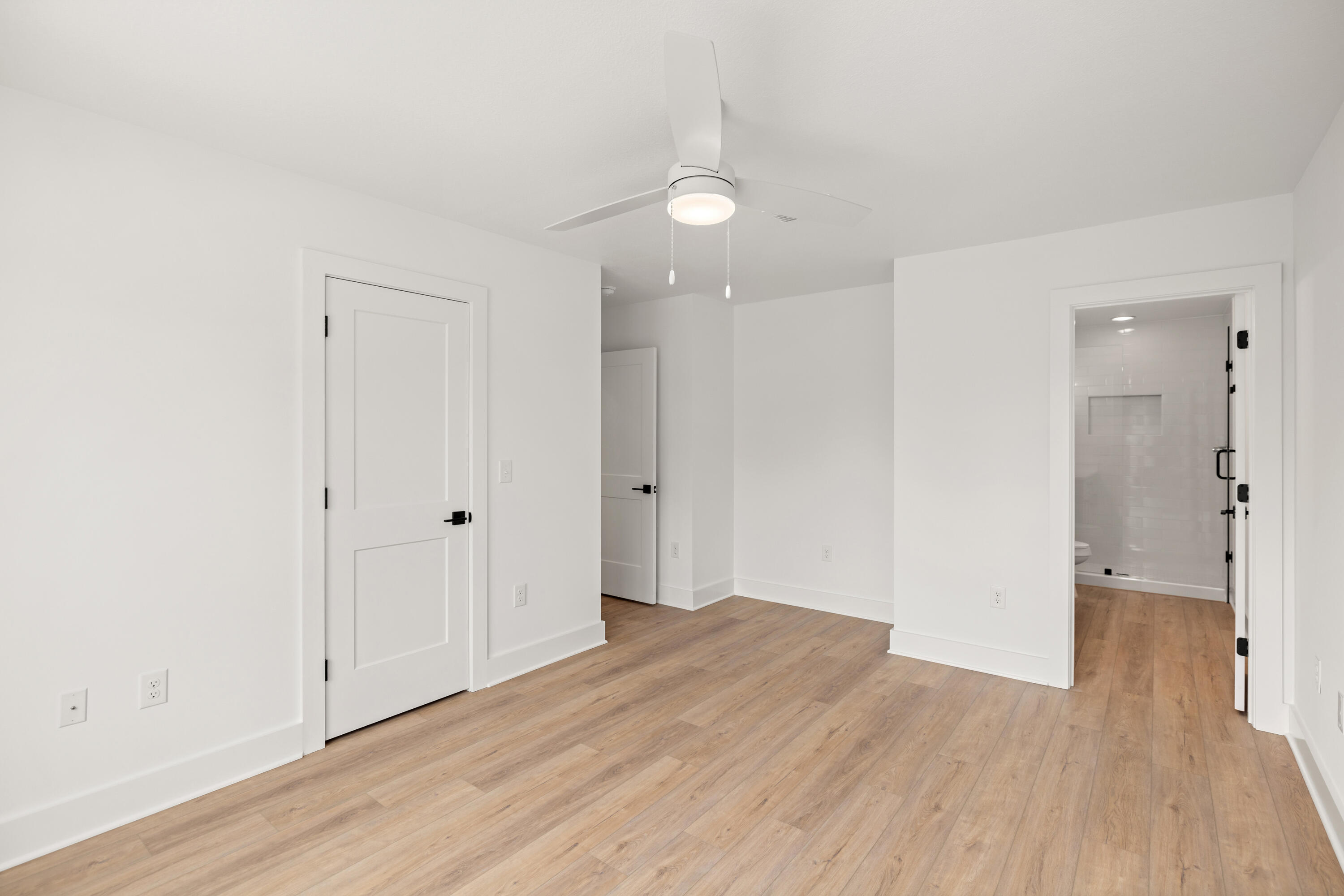 BAY BREEZE T/H - Residential