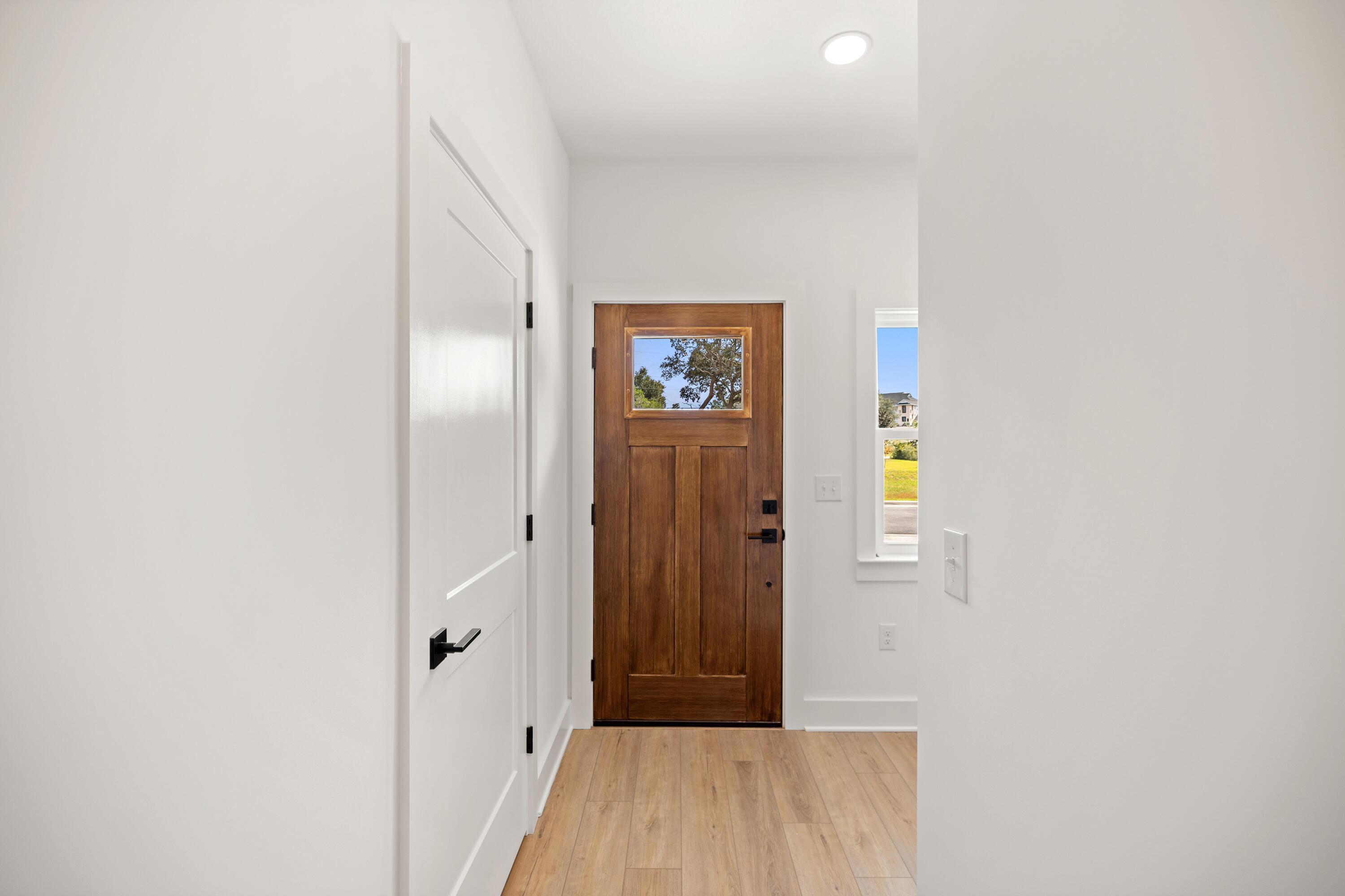 BAY BREEZE T/H - Residential